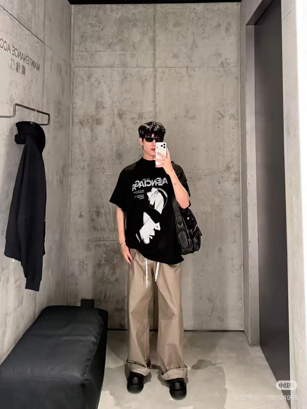 Graphic Print Oversized T-Shirt D15518715