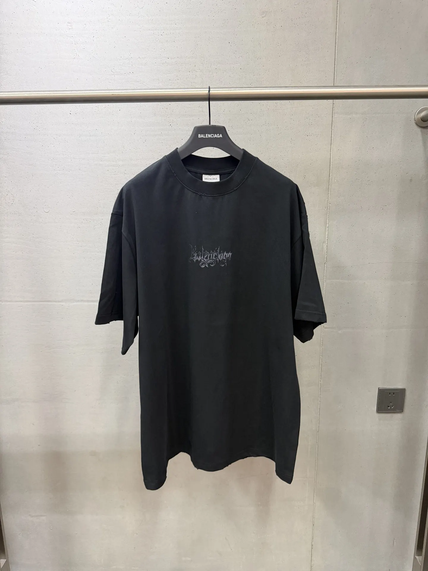 Gothic Logo Print Oversized T-Shirt D15518711