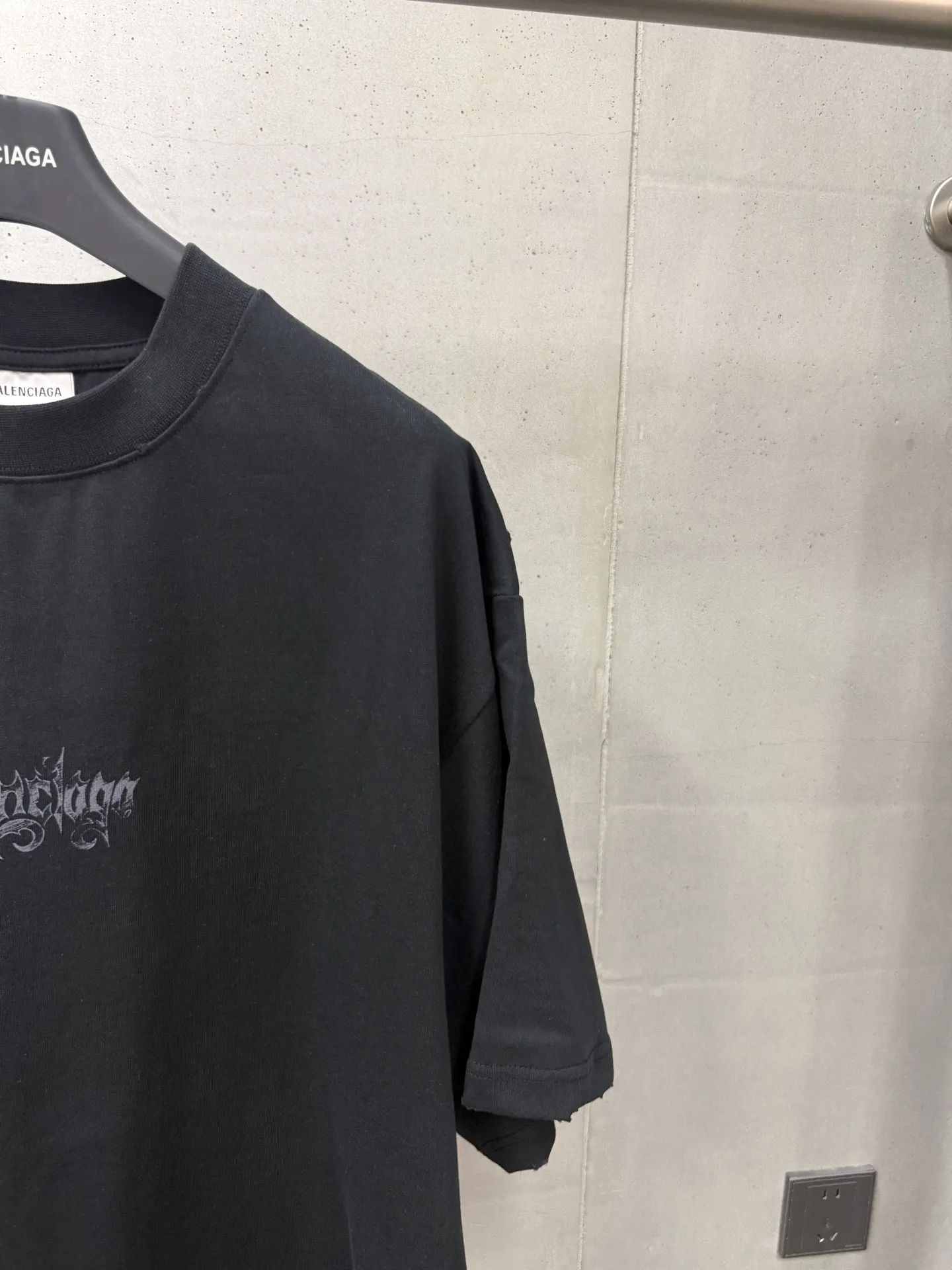 Gothic Logo Print Oversized T-Shirt D15518711 — view 4