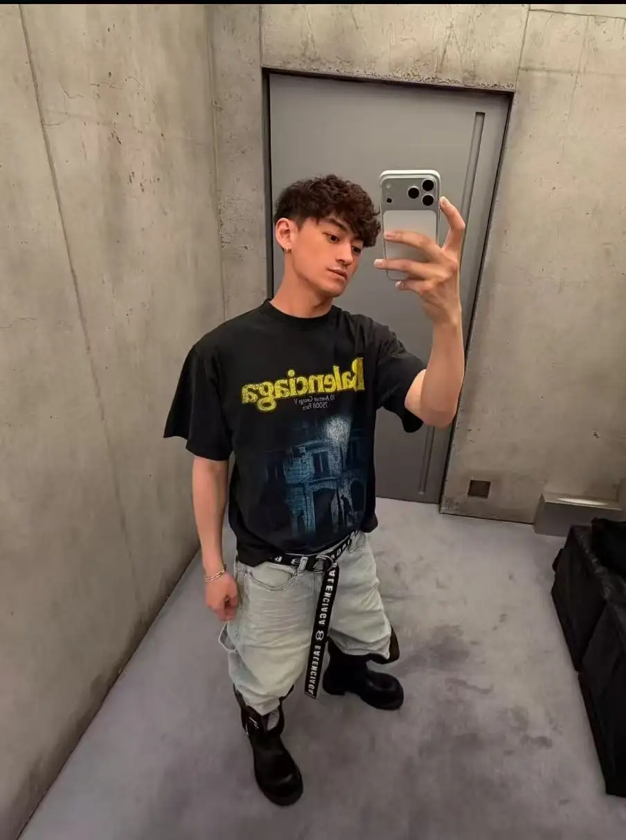 Nightscape Graphic Print Oversized T-Shirt D15518680 — view 2