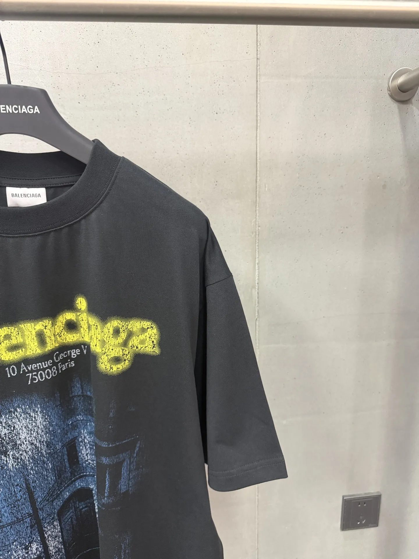 Balenciaga Night City Graphic T-Shirt D15518670 — view 4