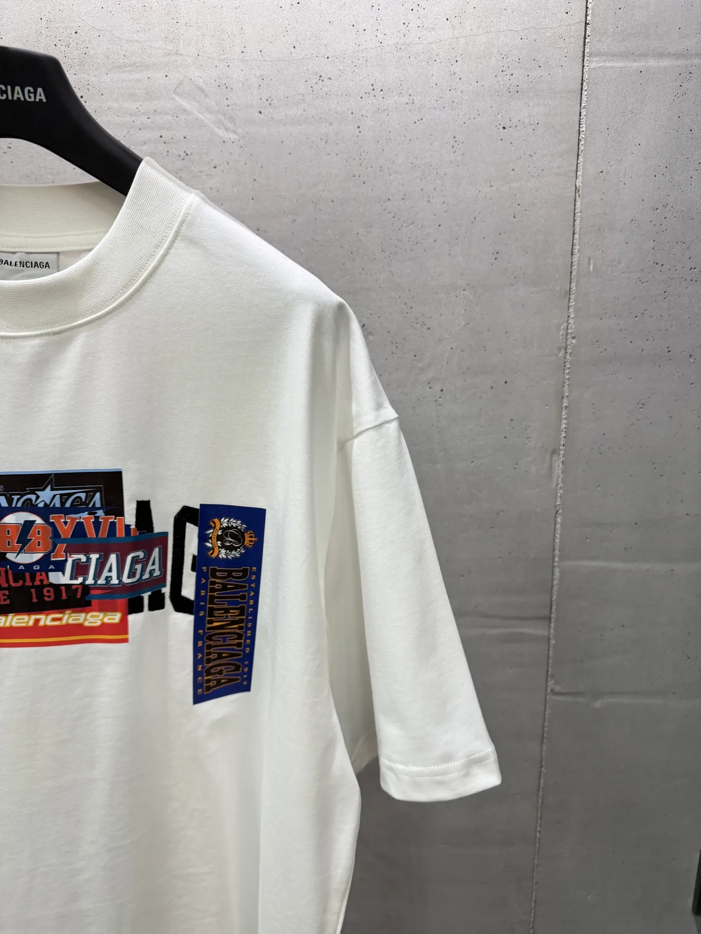 Multi-Logo Tape Sticker Oversized T-Shirt D15518668 — view 4