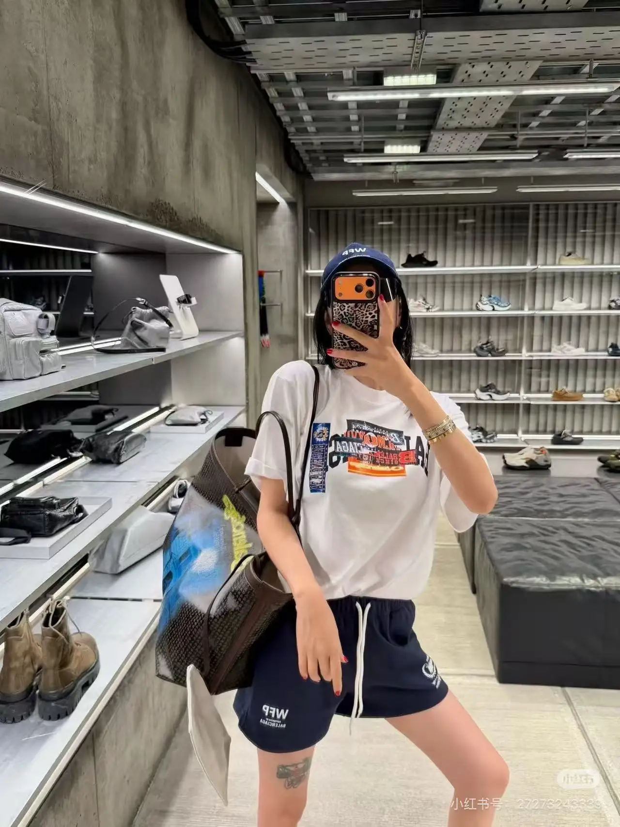 Passport Sticker Graphic Oversized T-Shirt D15518666 — view 6