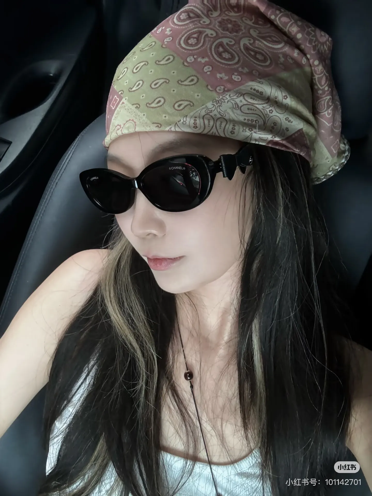 Chanel Bow-Detail Cat-Eye Sunglasses D20018545
