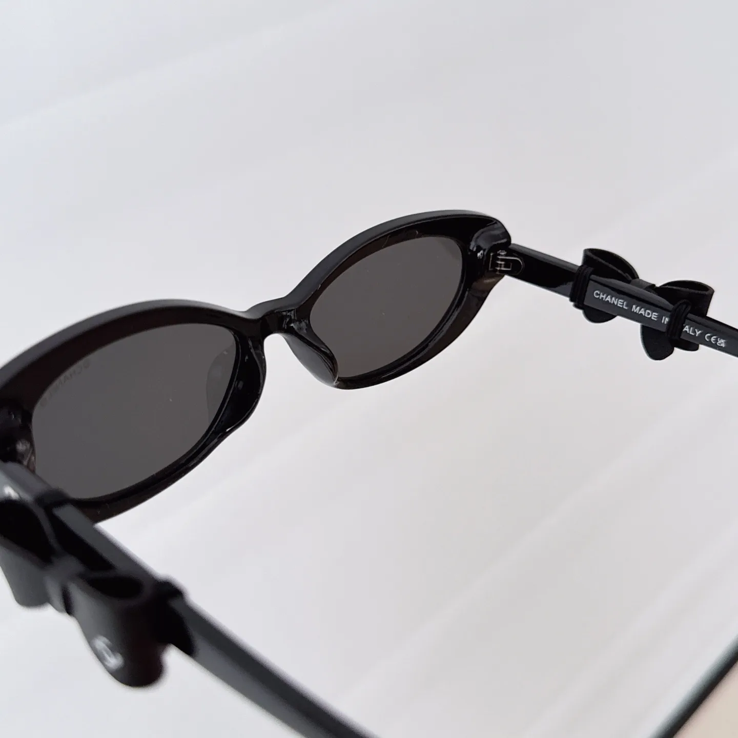 Chanel Bow-Detail Cat-Eye Sunglasses D20018545 — view 5