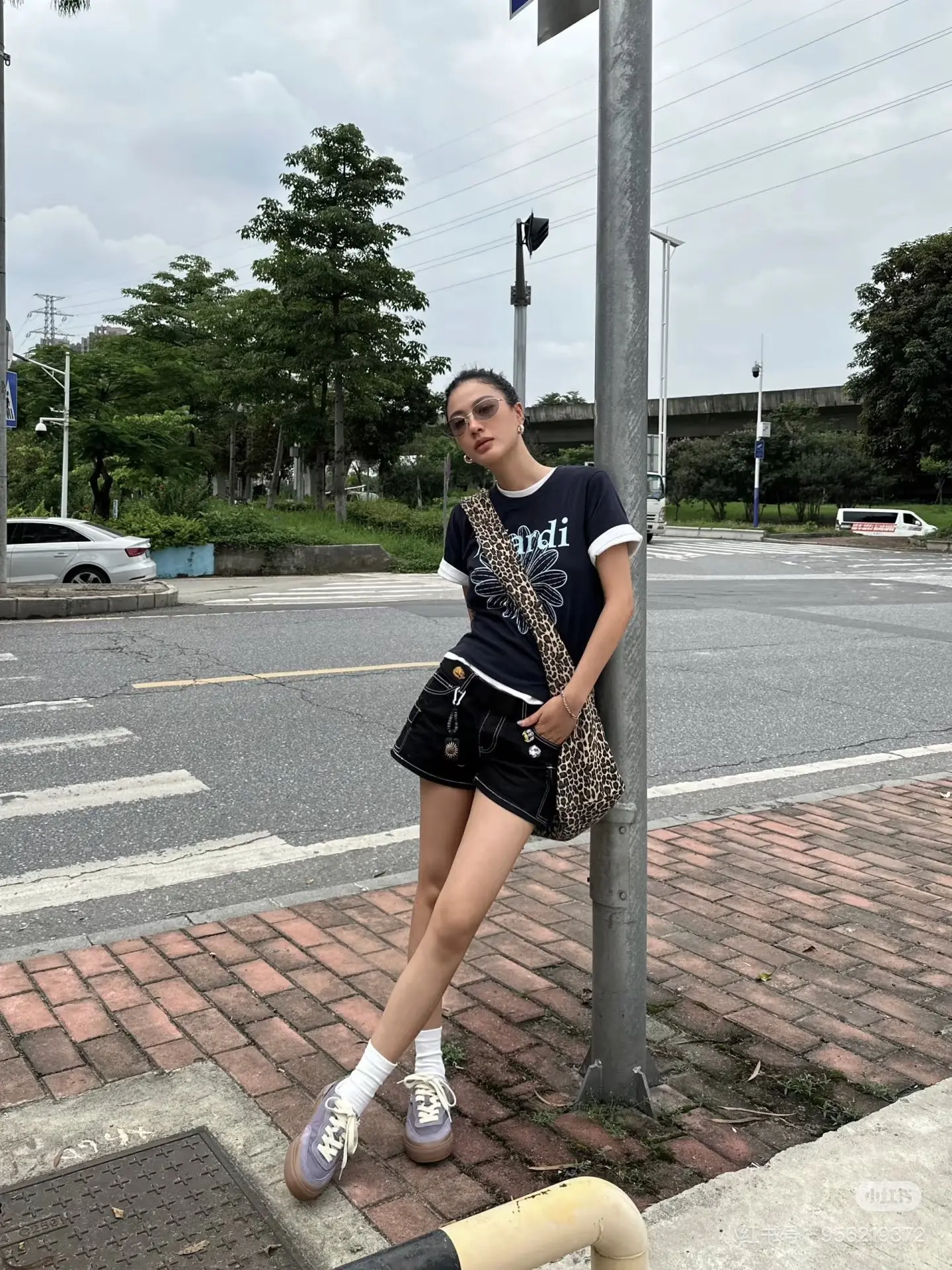 Fashionable Square-Frame Sunglasses D20018541 — view 5
