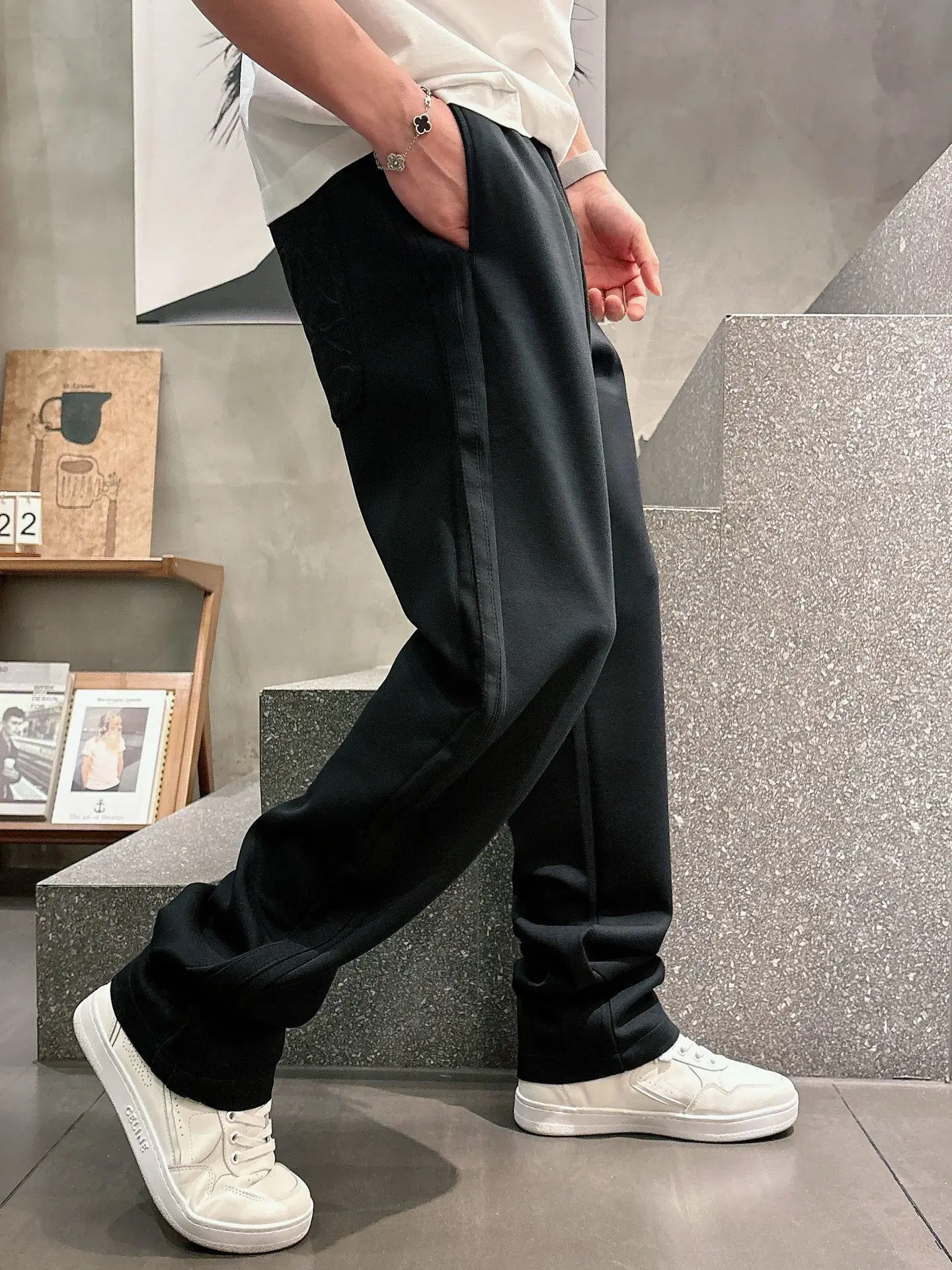 Logo-Embroidered Cotton-Blend Sweatpants D23014245 — view 3