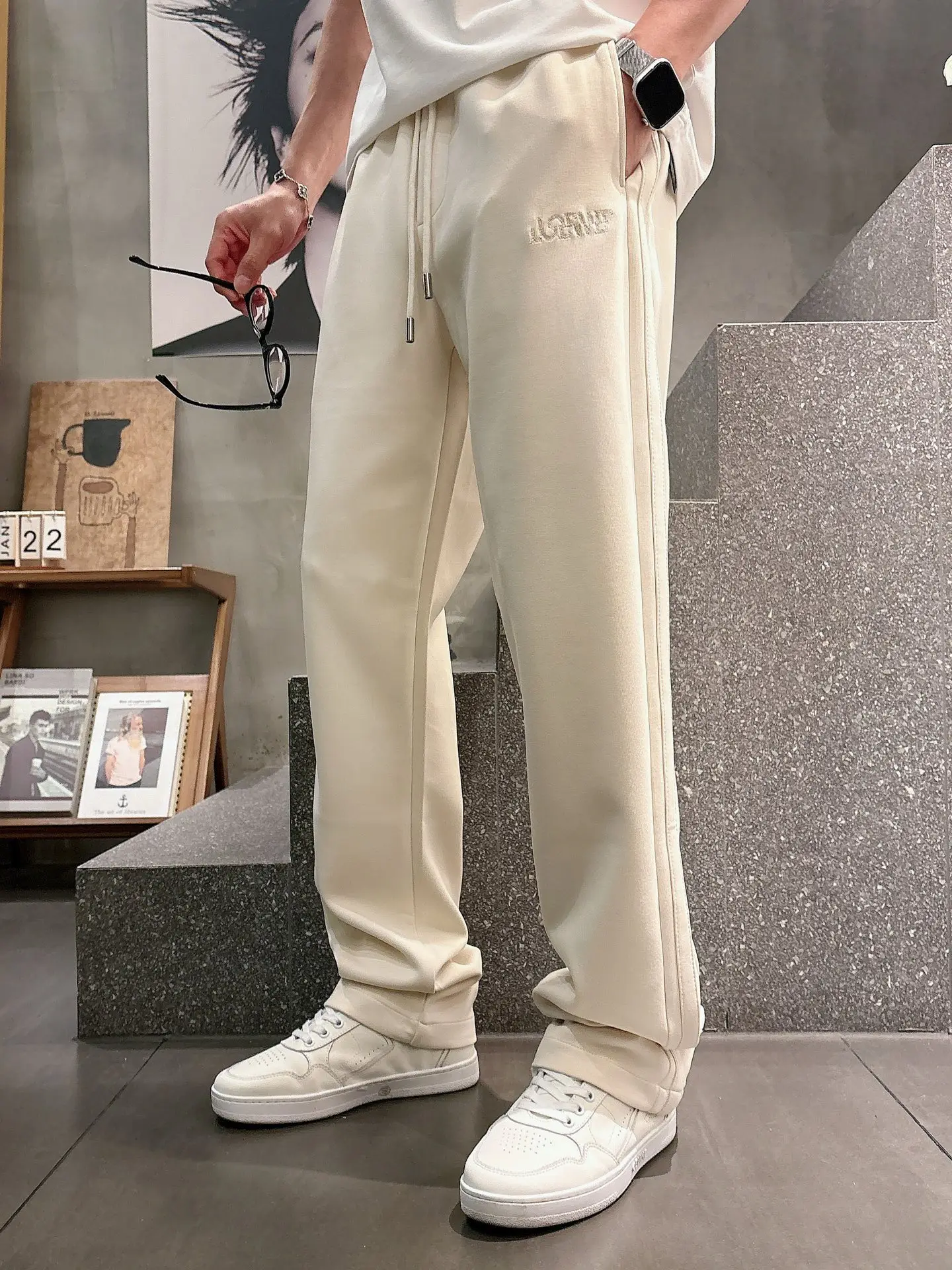 Embroidered Logo Straight-Leg Sweatpants D23014246 — view 3