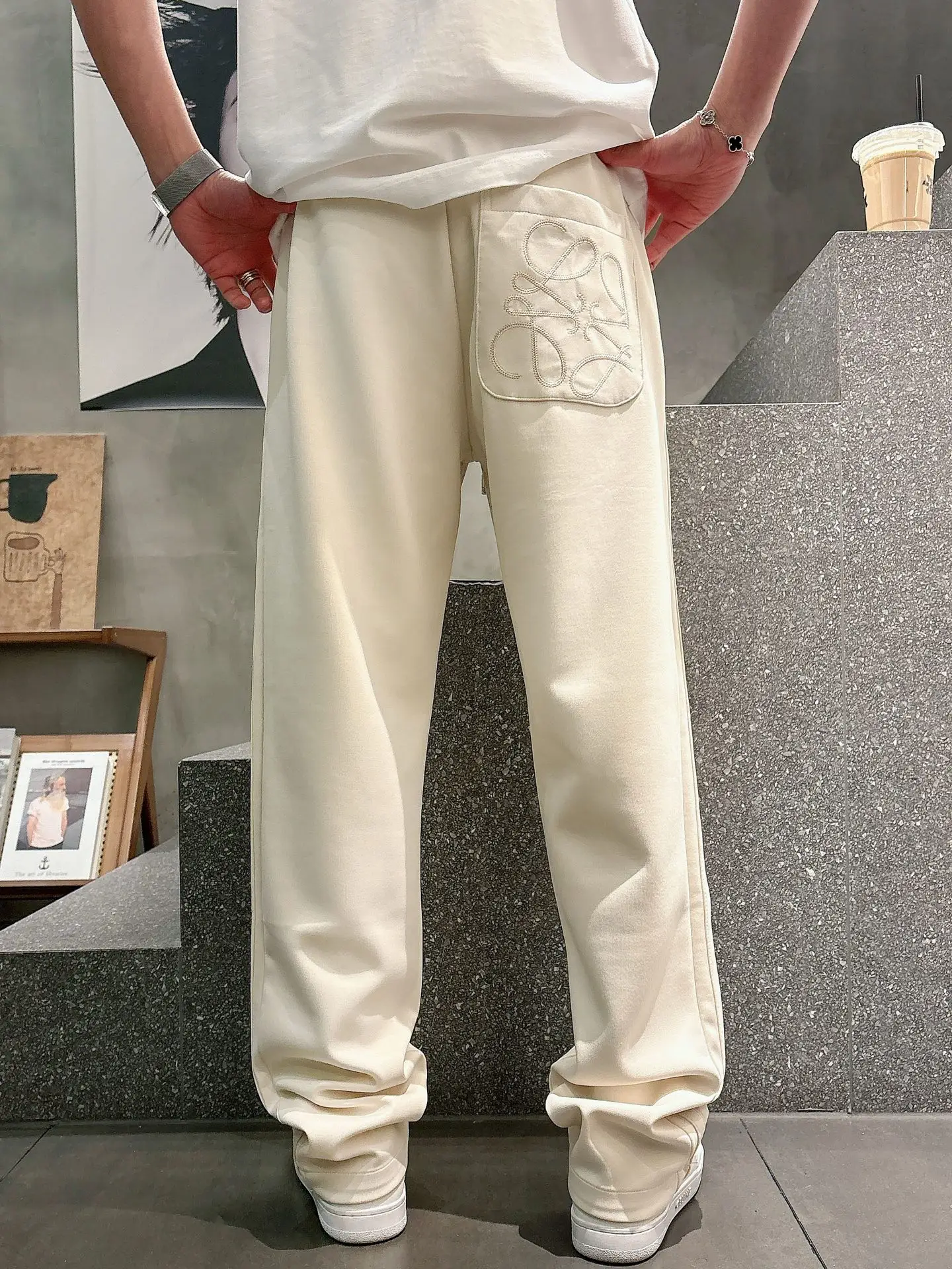 Embroidered Logo Straight-Leg Sweatpants D23014246 — view 8