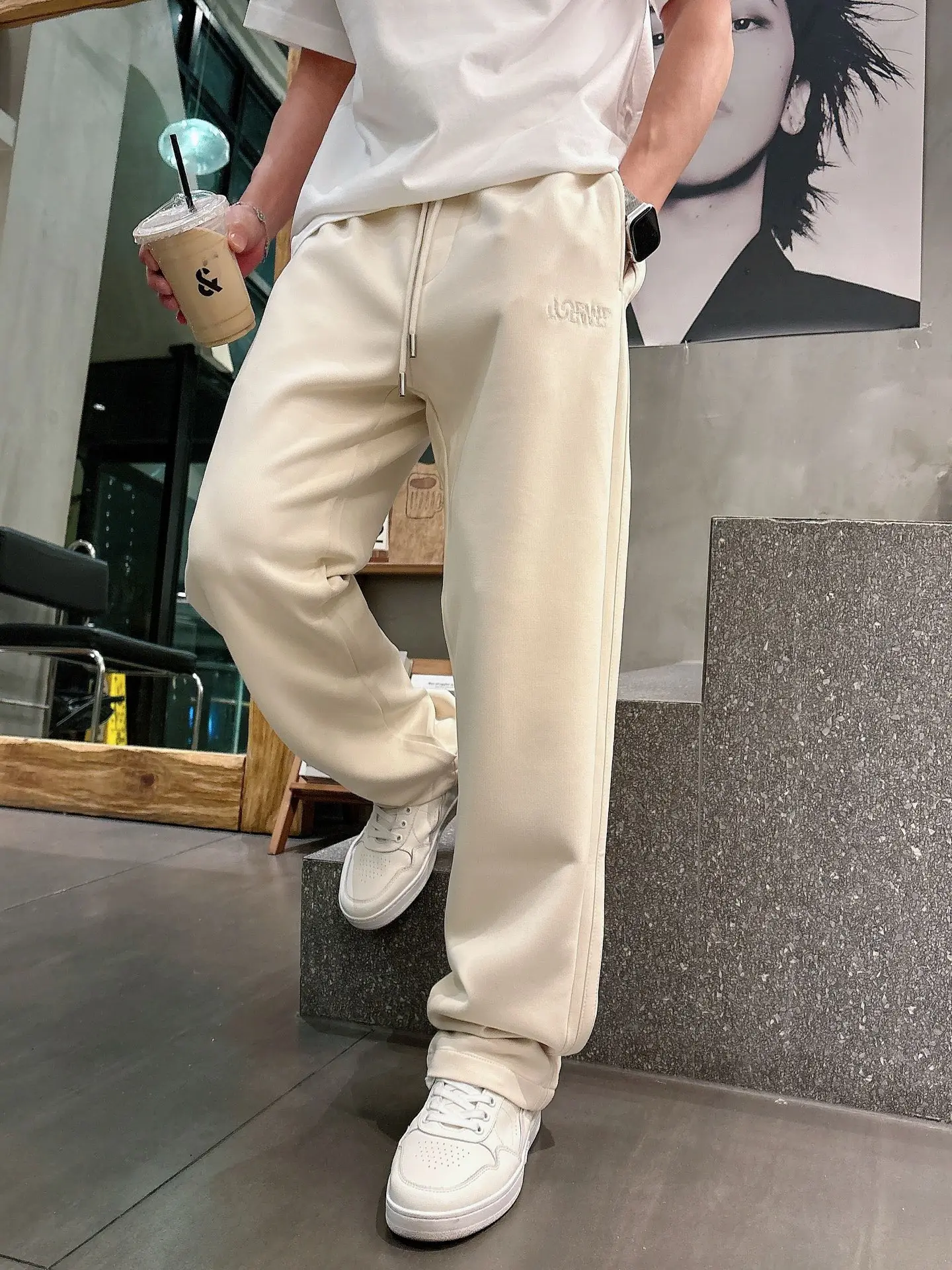 Embroidered Logo Straight-Leg Sweatpants D23014246 — view 9