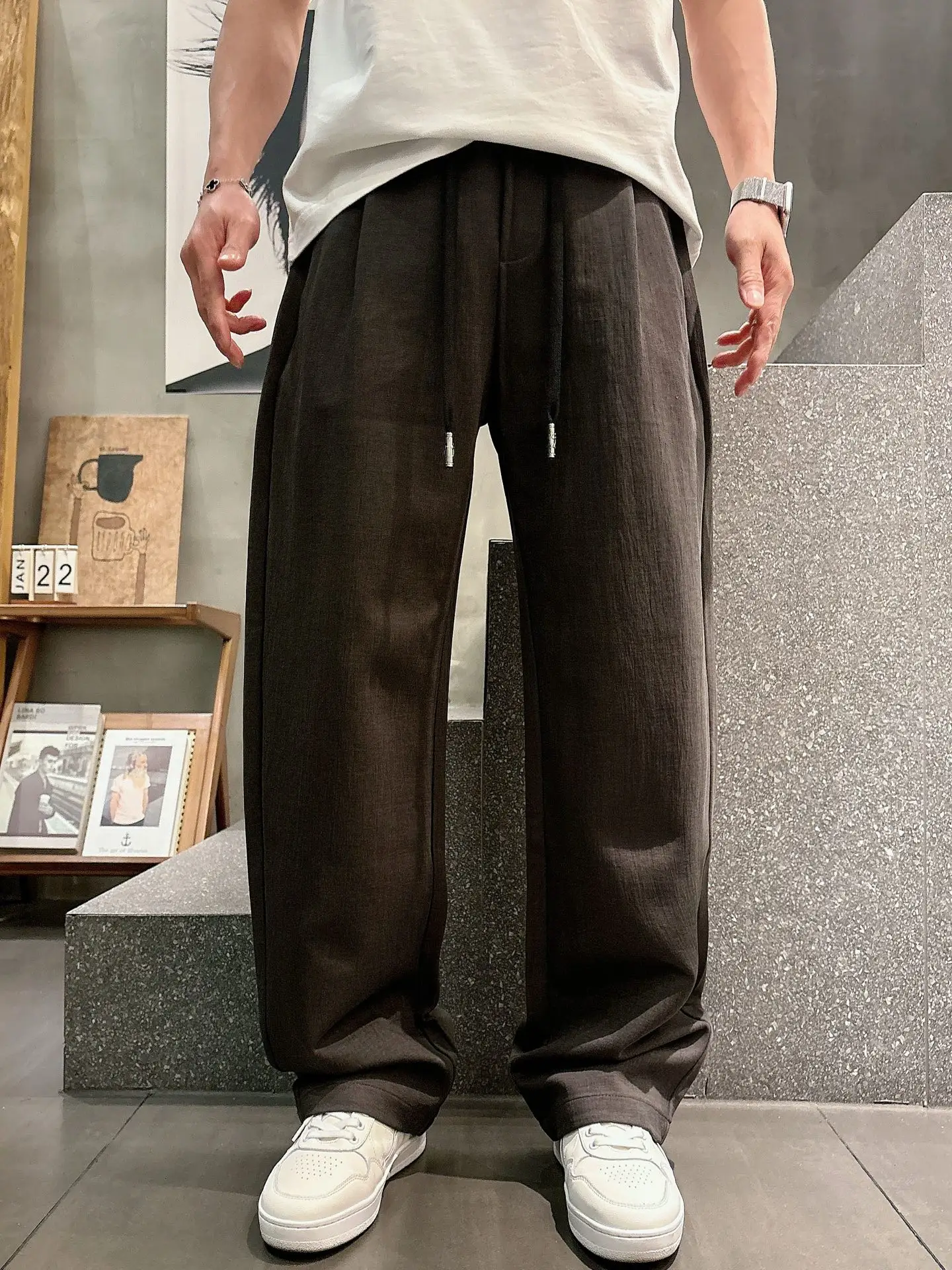 Logo-Appliqué Straight-Leg Trousers D22514252