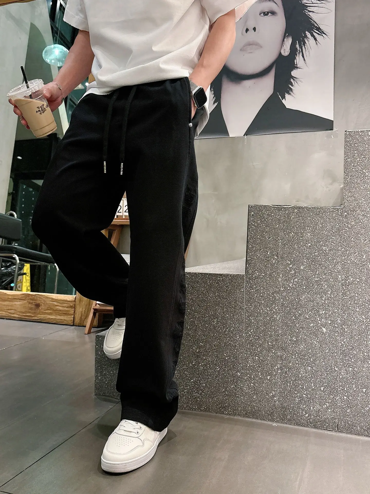 Logo Embroidered Straight-Leg Sweatpants D23014253