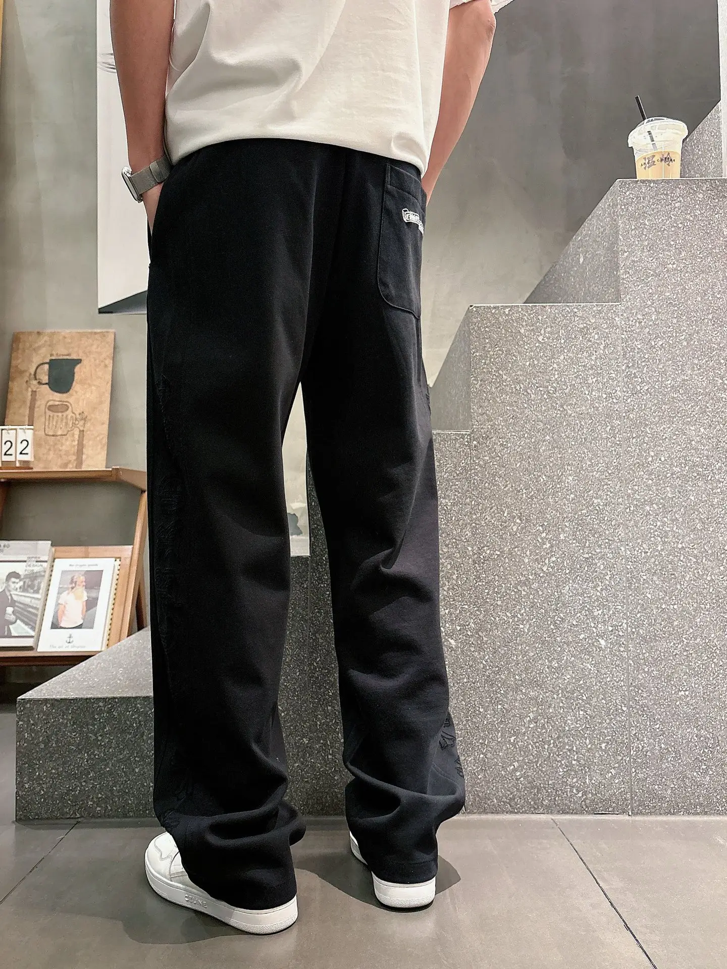 Logo Embroidered Straight-Leg Sweatpants D23014253 — view 4
