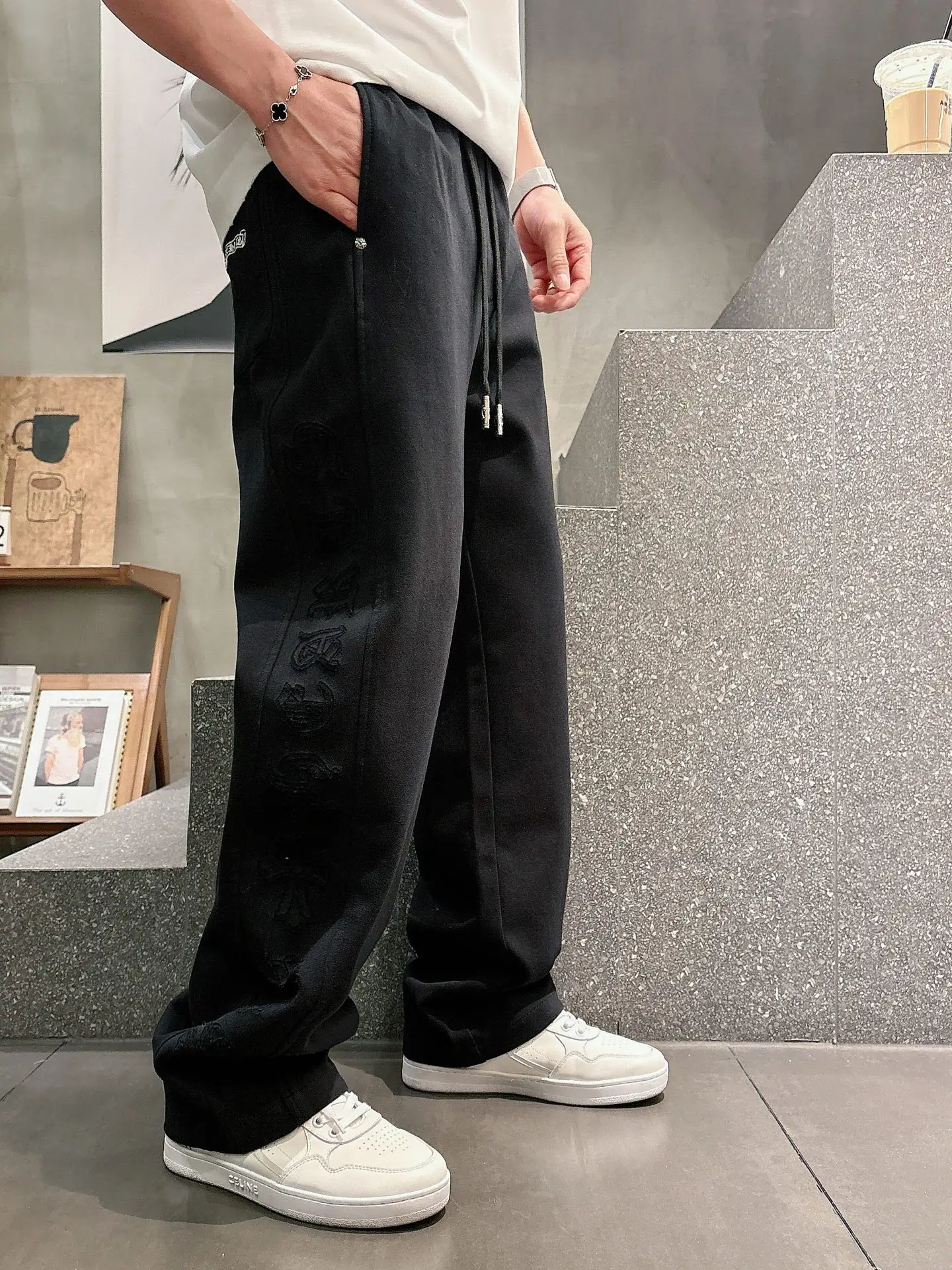 Logo Embroidered Straight-Leg Sweatpants D23014253 — view 7
