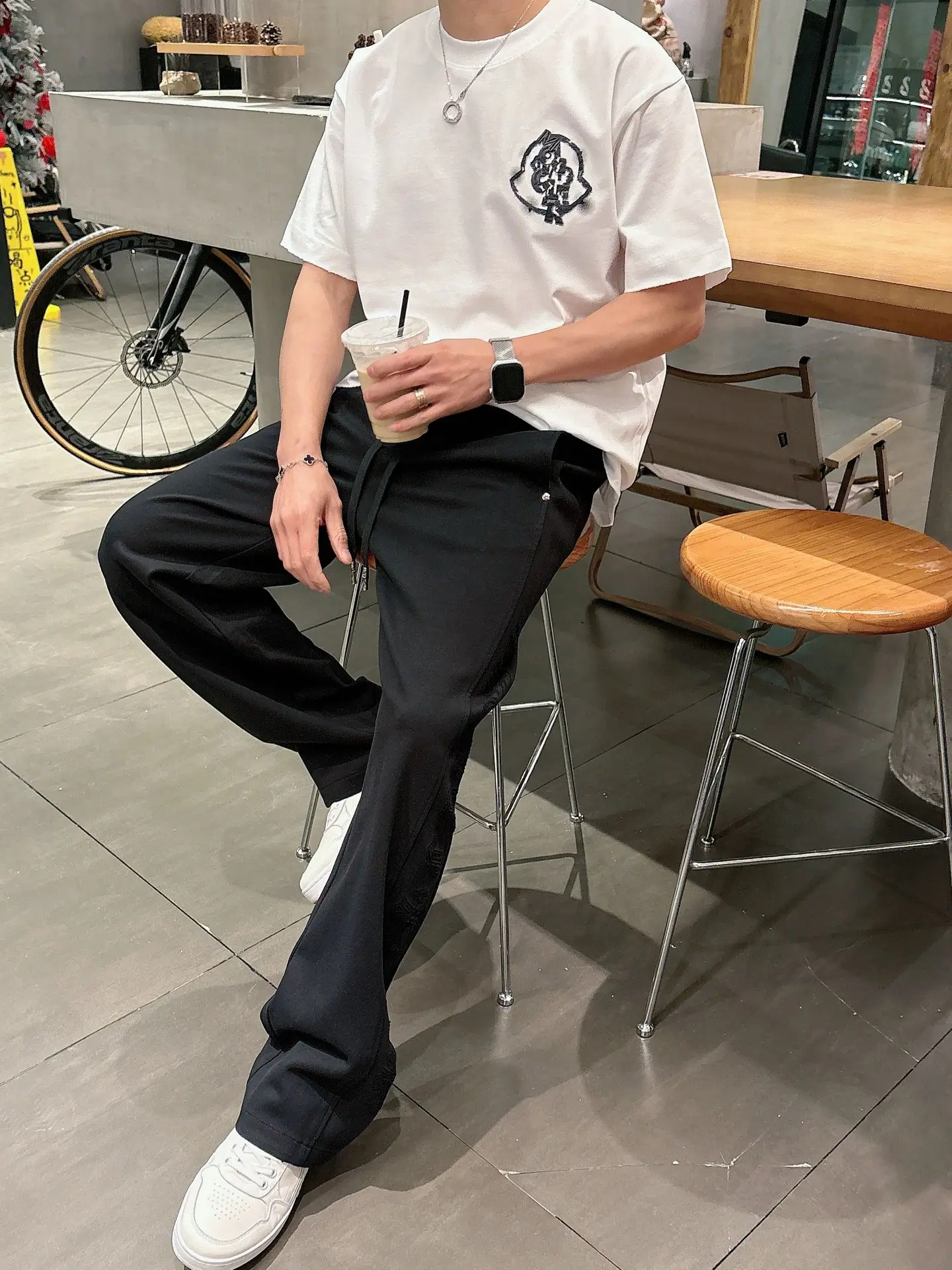 Logo Embroidered Straight-Leg Sweatpants D23014253 — view 8