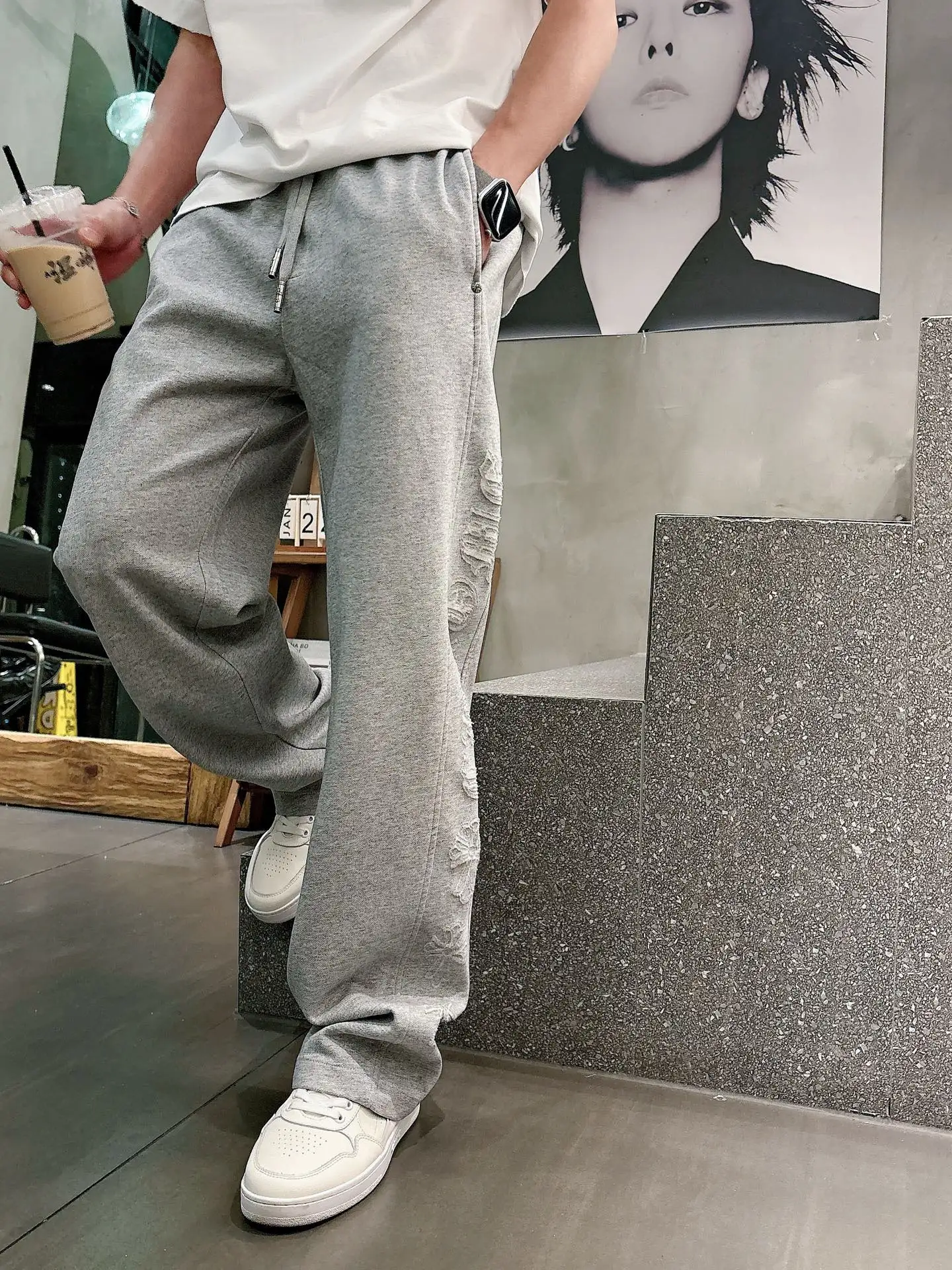 Embroidered Logo Straight-Leg Sweatpants D23014254 — view 4