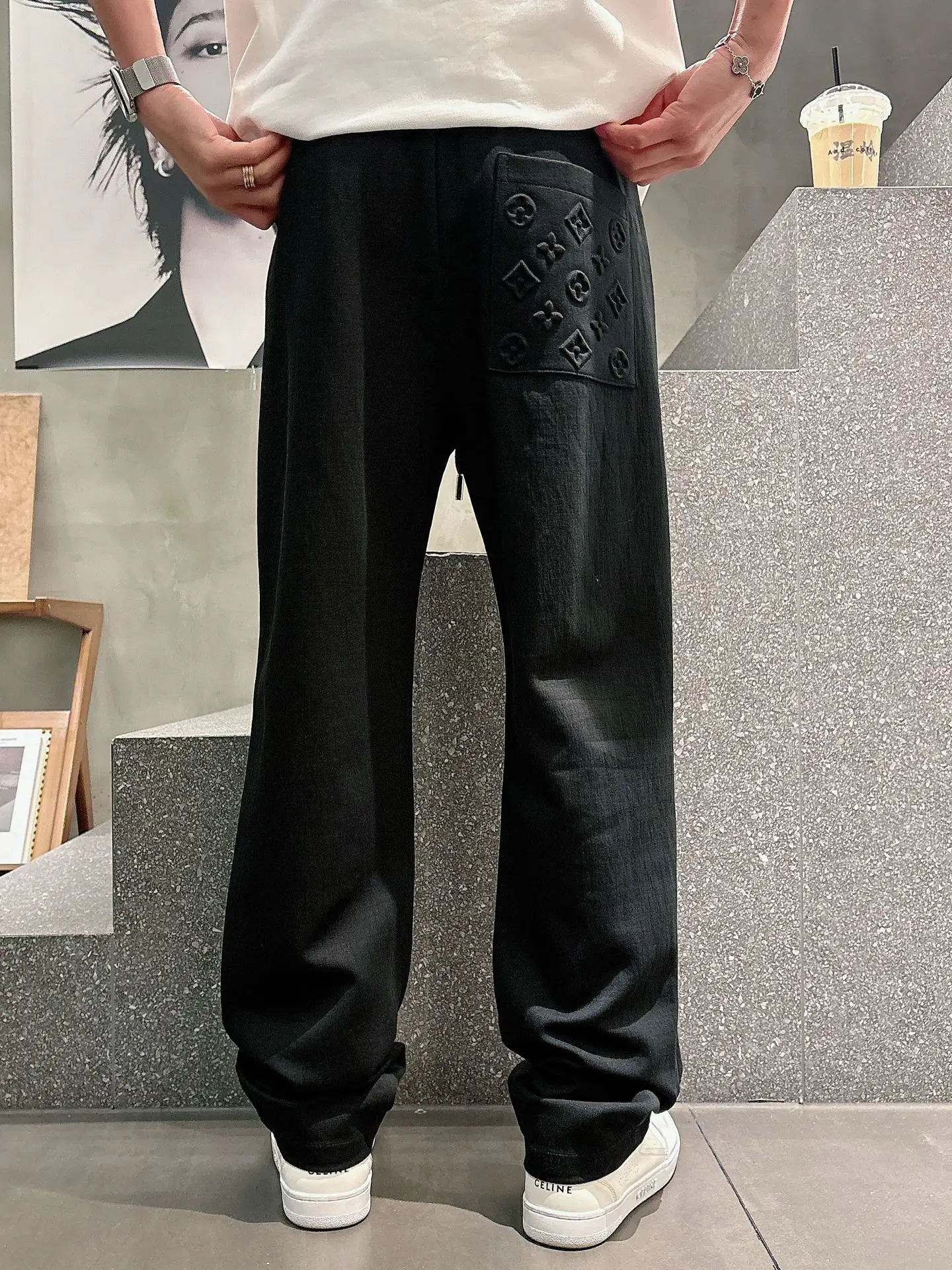 Logo-Embossed Straight-Leg Drawstring Trousers D22514247 — view 4