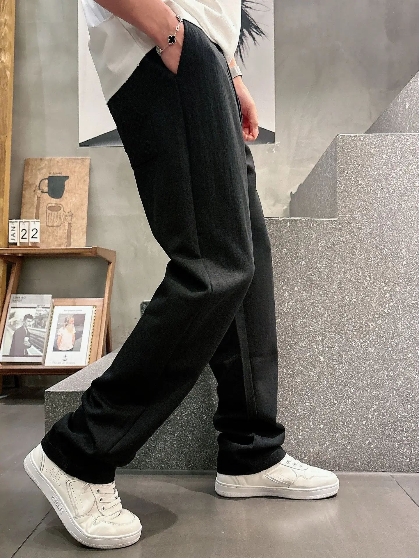 Logo-Embossed Straight-Leg Drawstring Trousers D22514247 — view 9