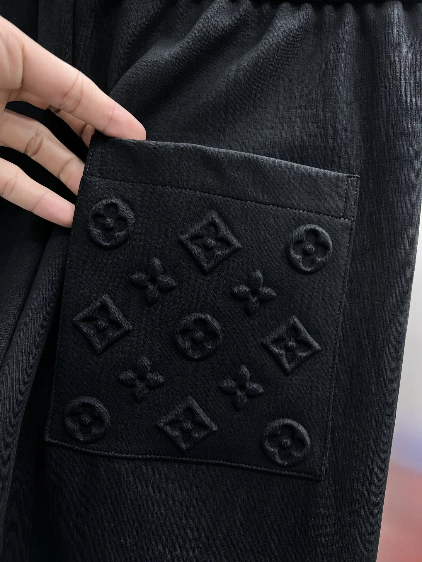 Embossed Logo Drawstring Trousers D22514239 — view 7