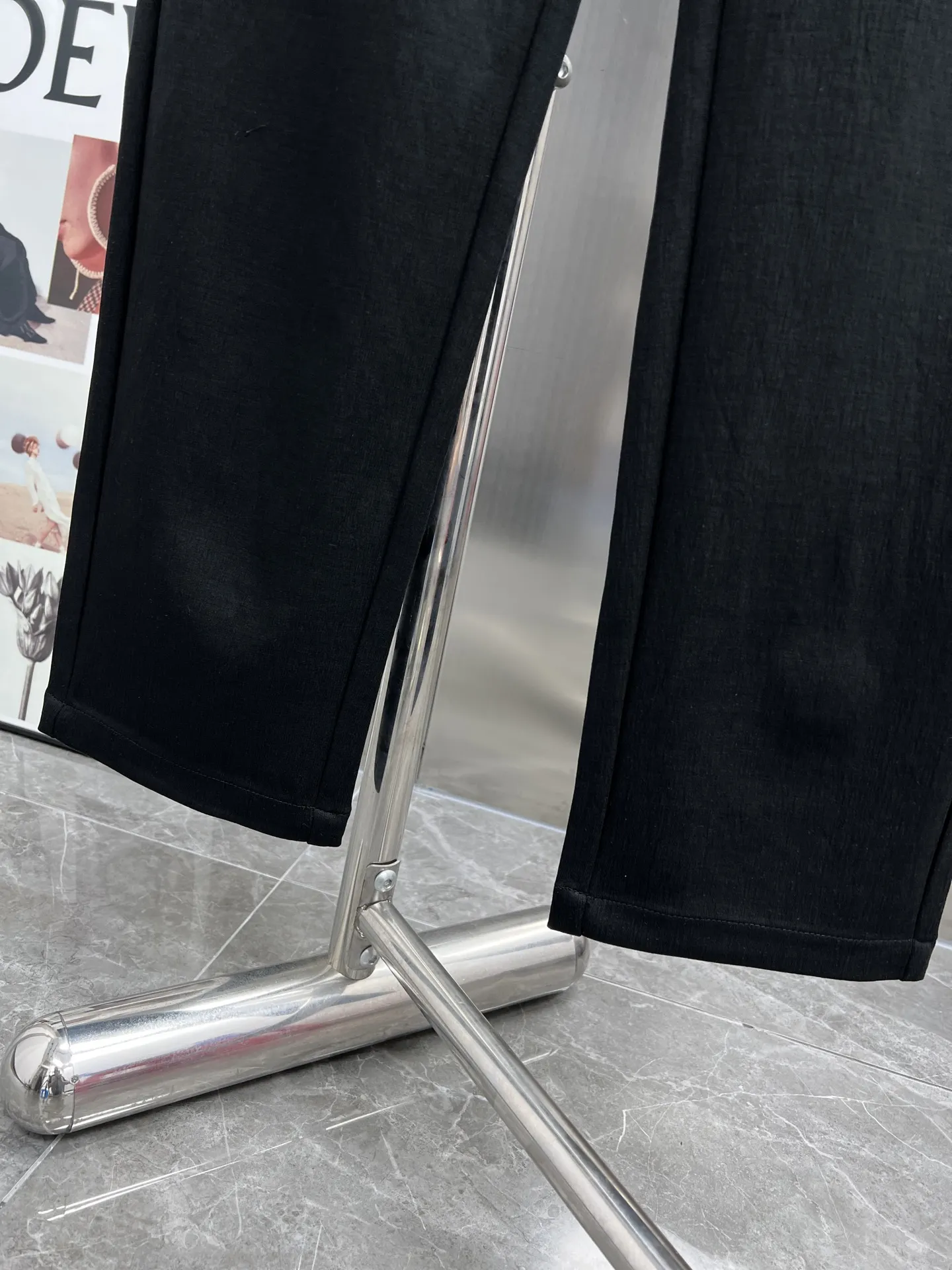 Embossed Logo Drawstring Trousers D22514239 — view 9