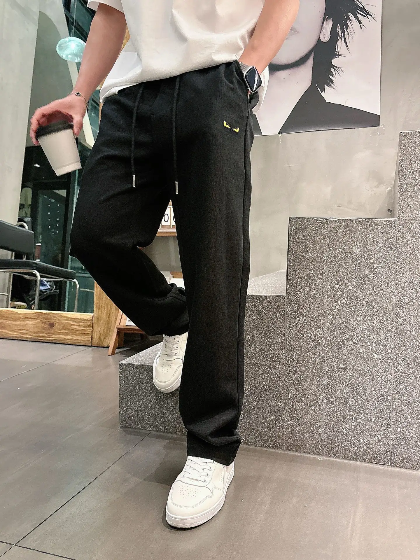 Fendi Logo-Embroidered Drawstring Sweatpants D22512939