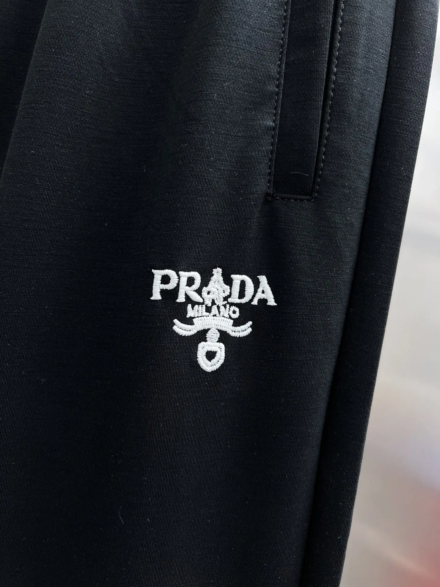Logo-Embroidered Straight-Leg Sweatpants D22514225 — view 5
