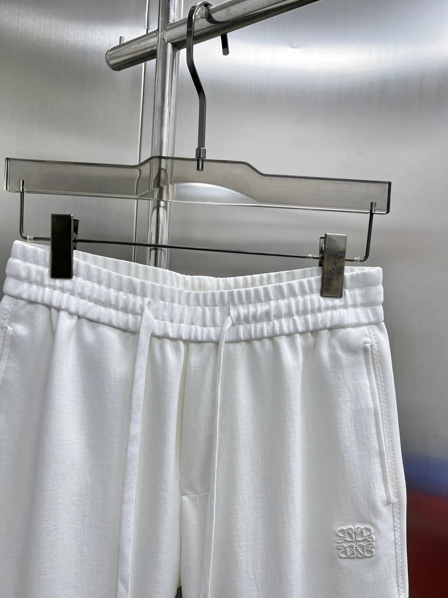 Embroidered Logo Drawstring Sweatpants D22514224 — view 3