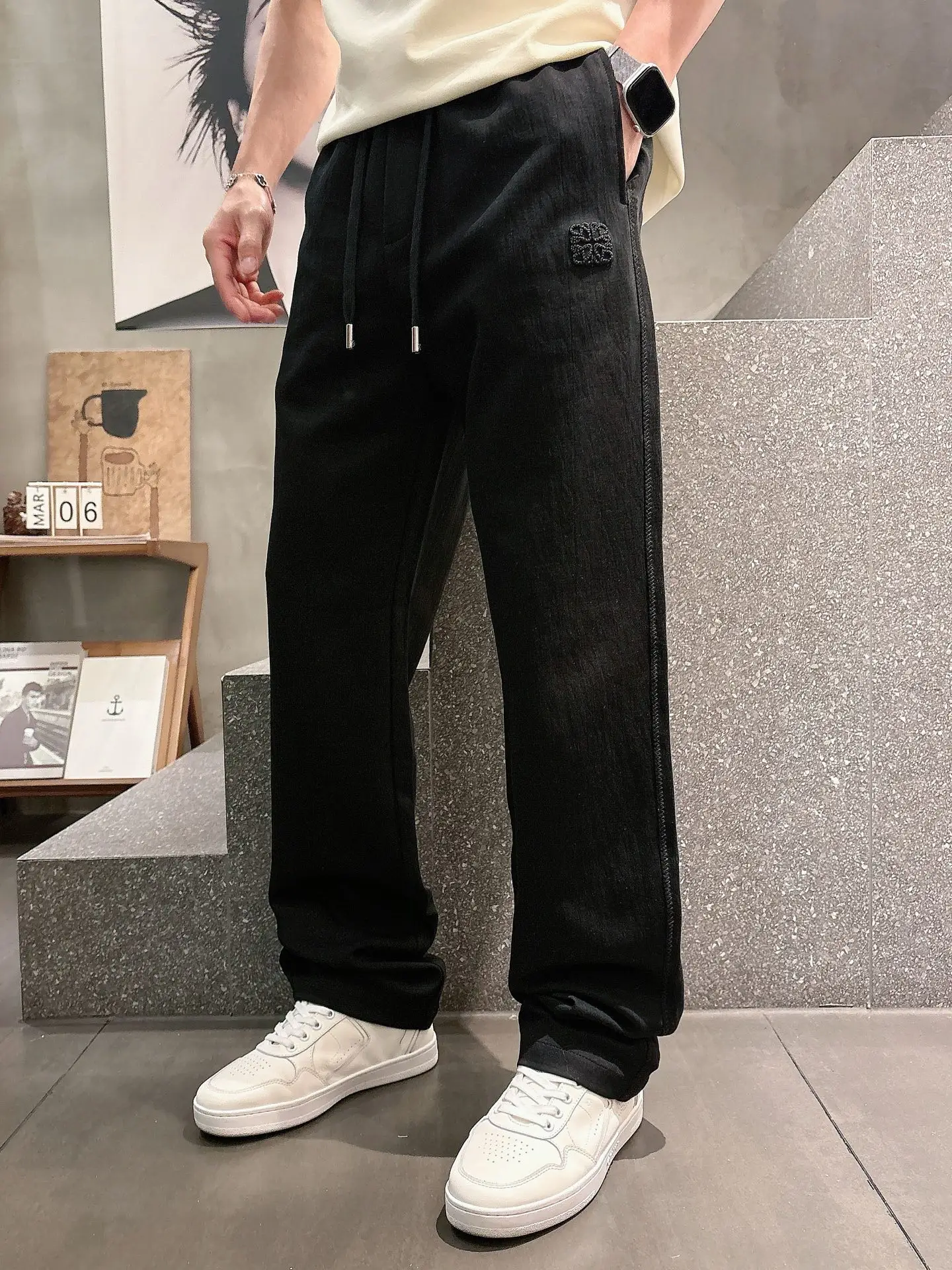 Logo-Embroidered Drawstring Trousers D22512933 — view 4