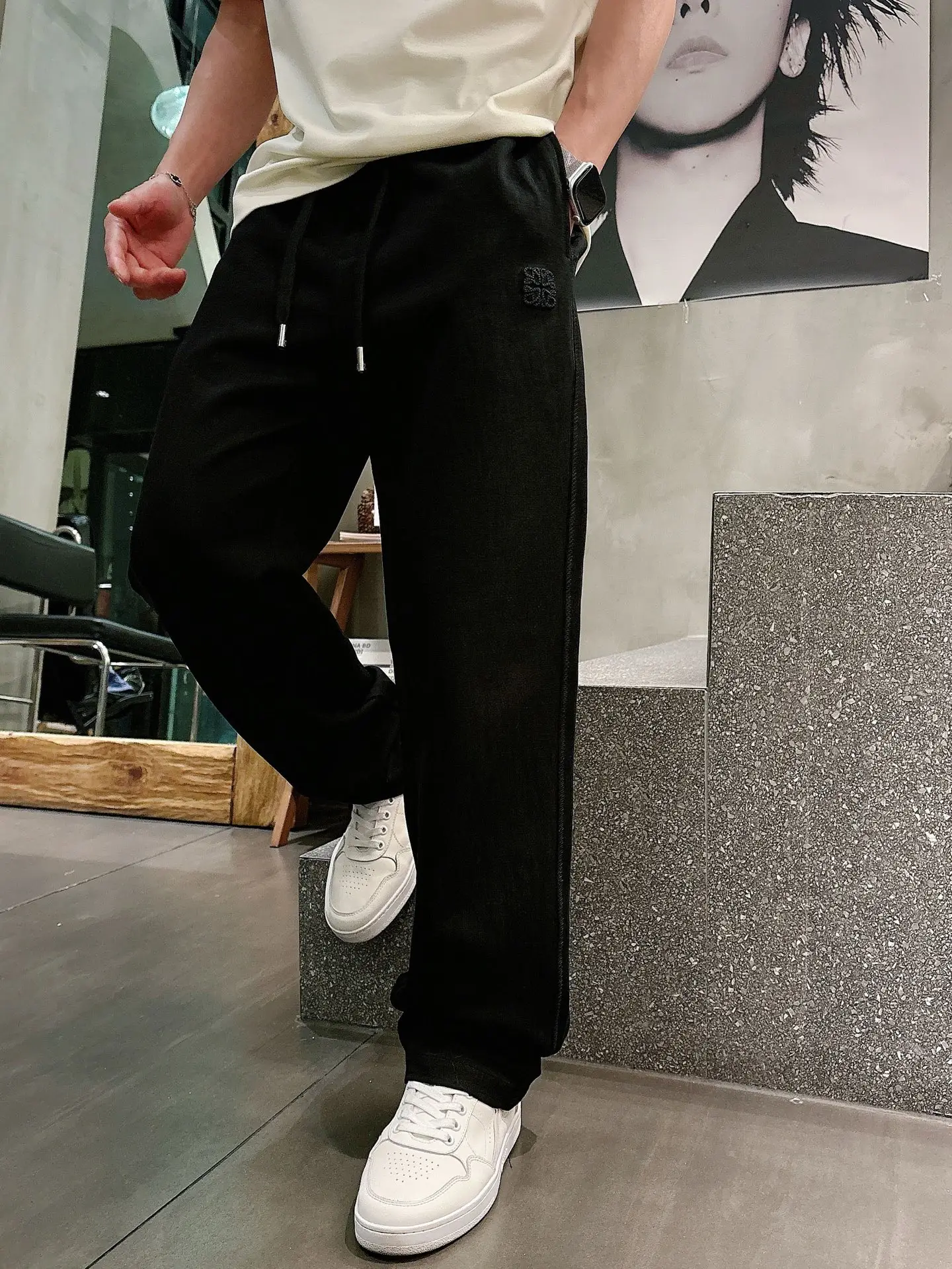 Logo-Embroidered Drawstring Trousers D22512933 — view 8