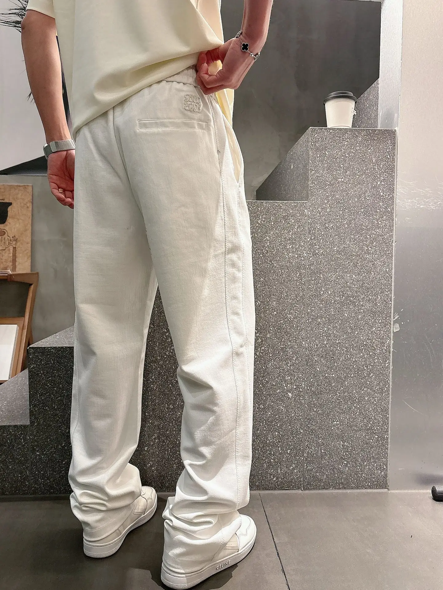 Embroidered Logo Drawstring Sweatpants D22512932 — view 6