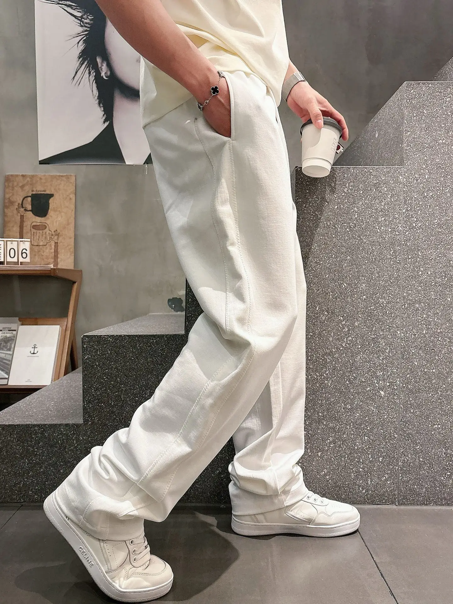 Embroidered Logo Drawstring Sweatpants D22512932 — view 7