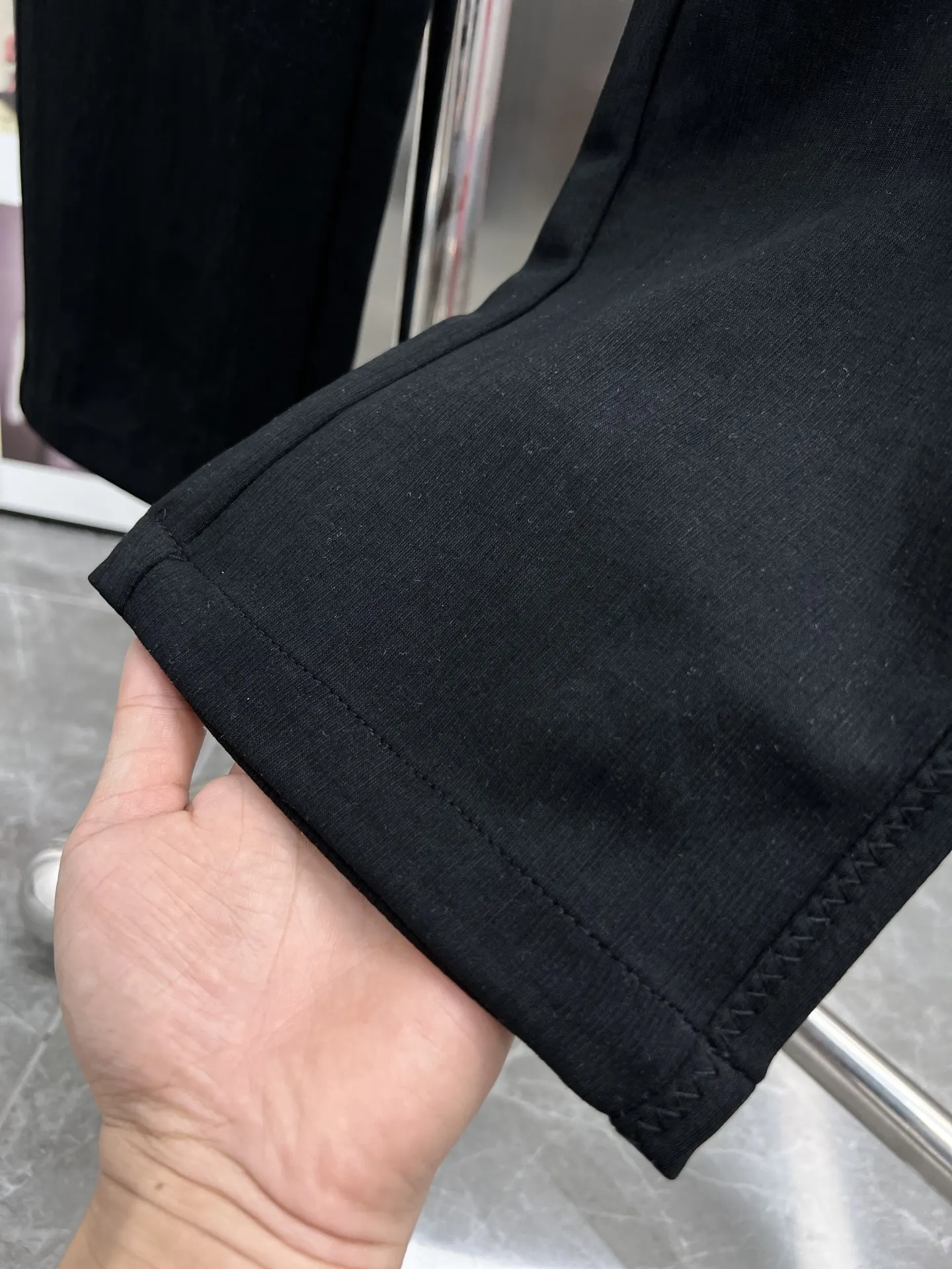 Embroidered Logo Drawstring Sweatpants D22514223 — view 9