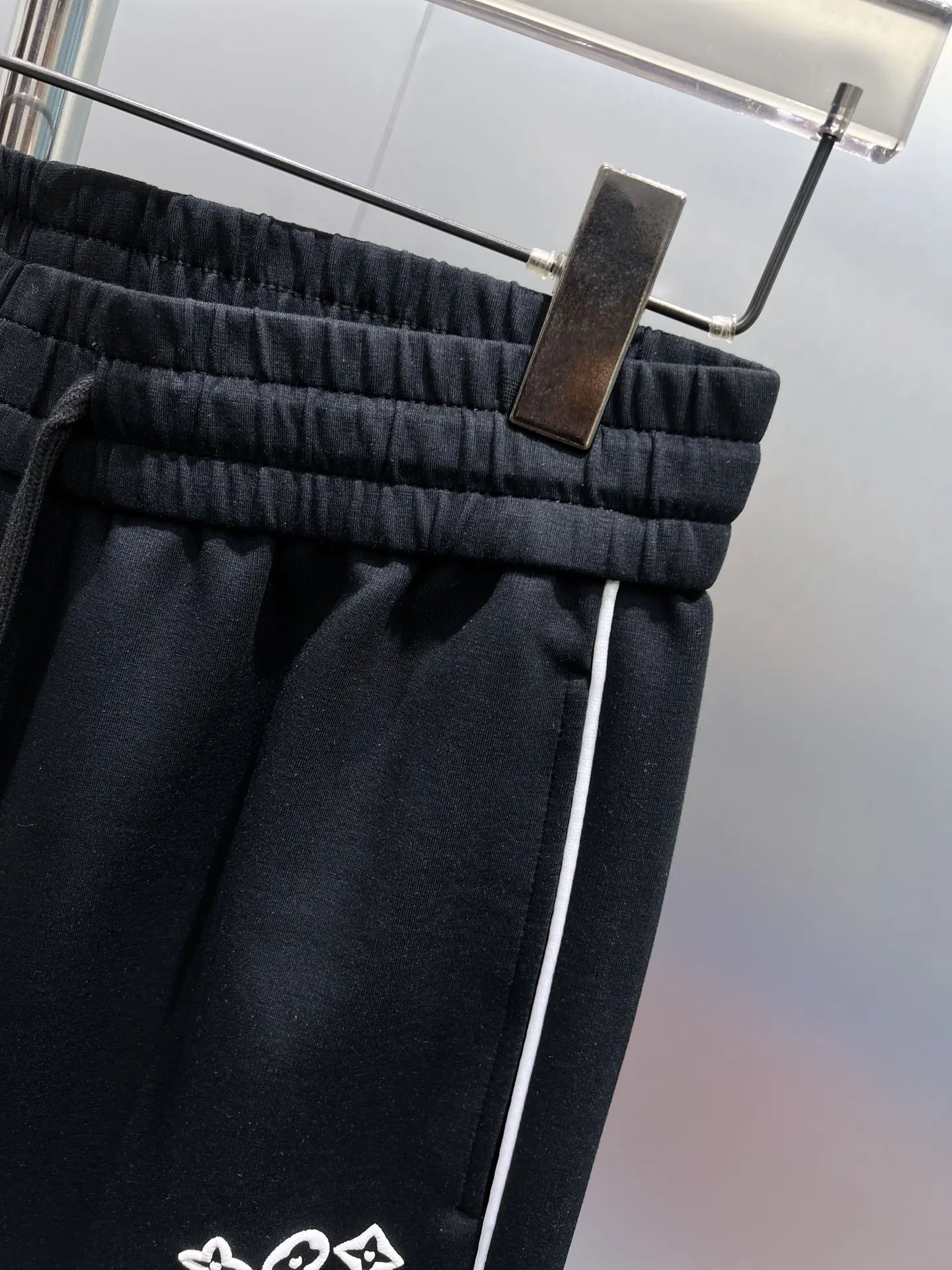 Logo Embroidered Side-Stripe Sweatpants D22511950 — view 4