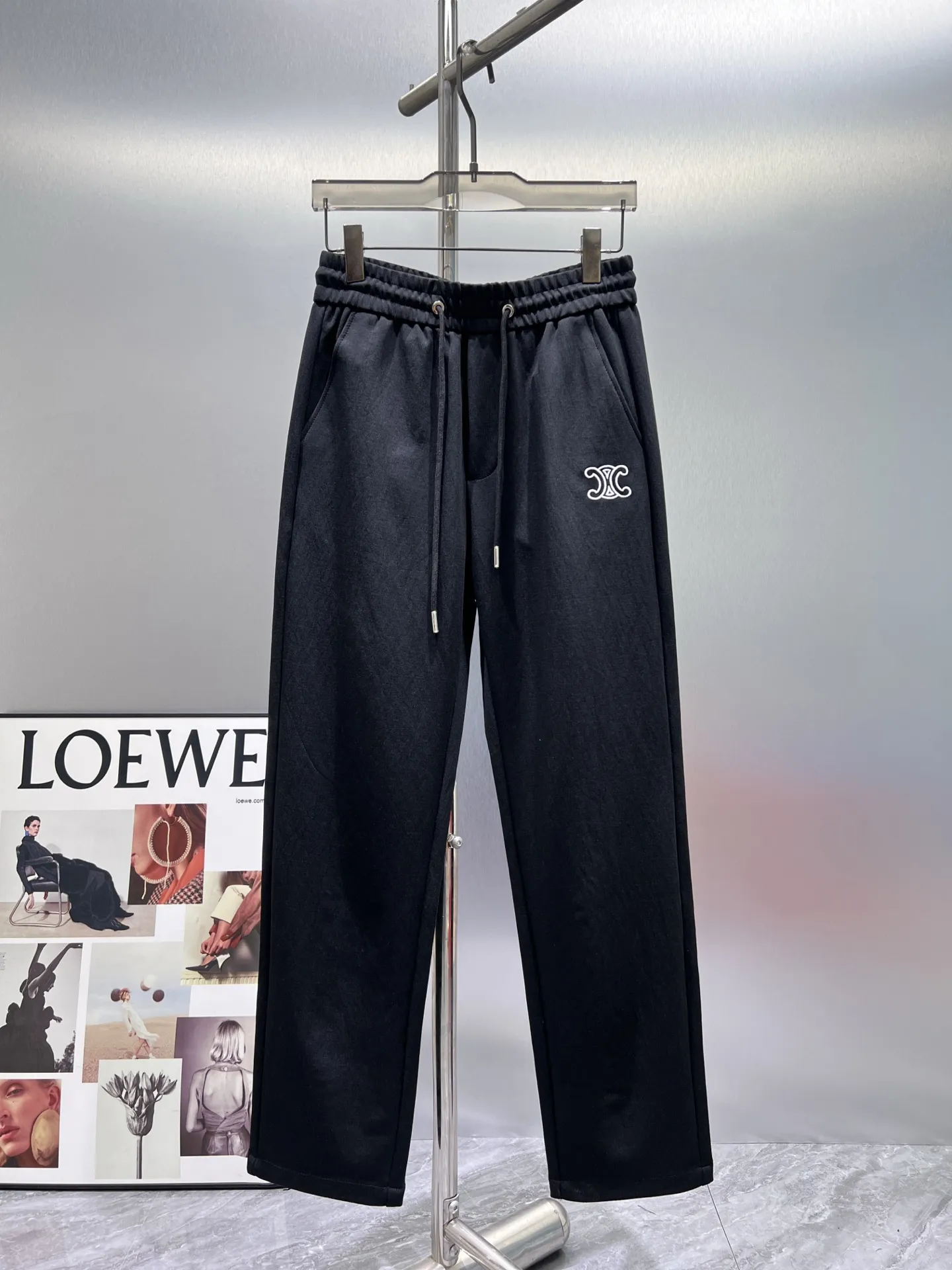 Triomphe Embroidered Logo Sweatpants D22011962