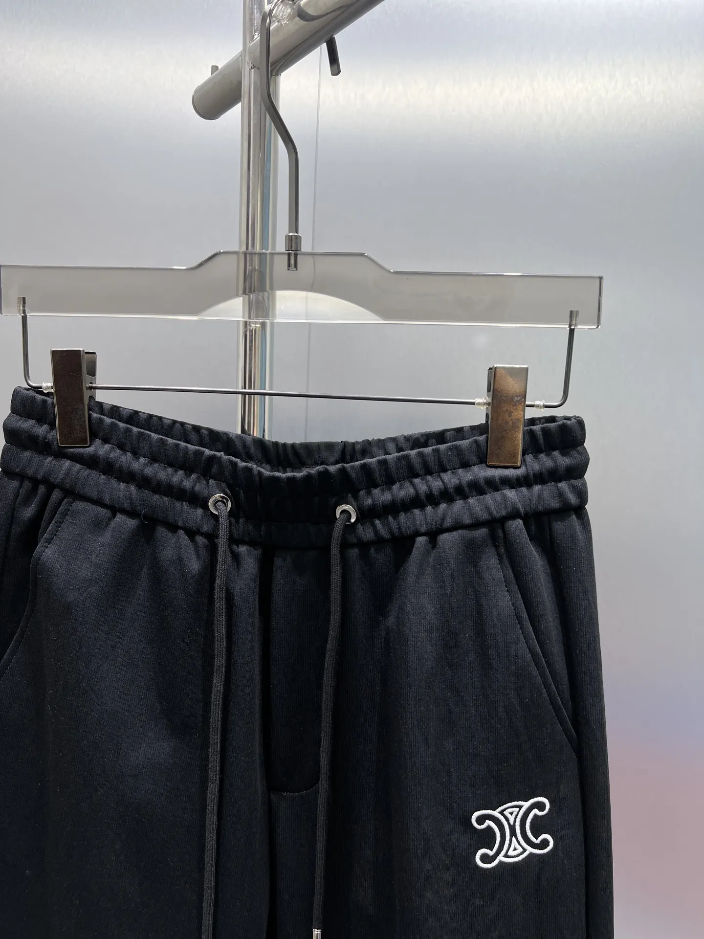 Triomphe Embroidered Logo Sweatpants D22011962 — view 3
