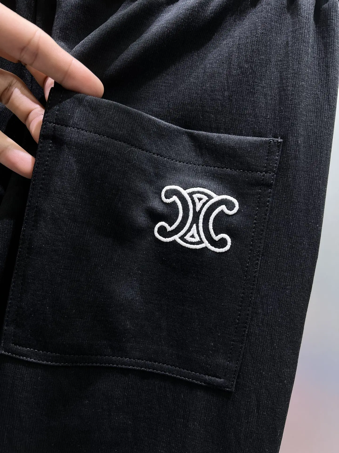 Triomphe Embroidered Logo Sweatpants D22011962 — view 6