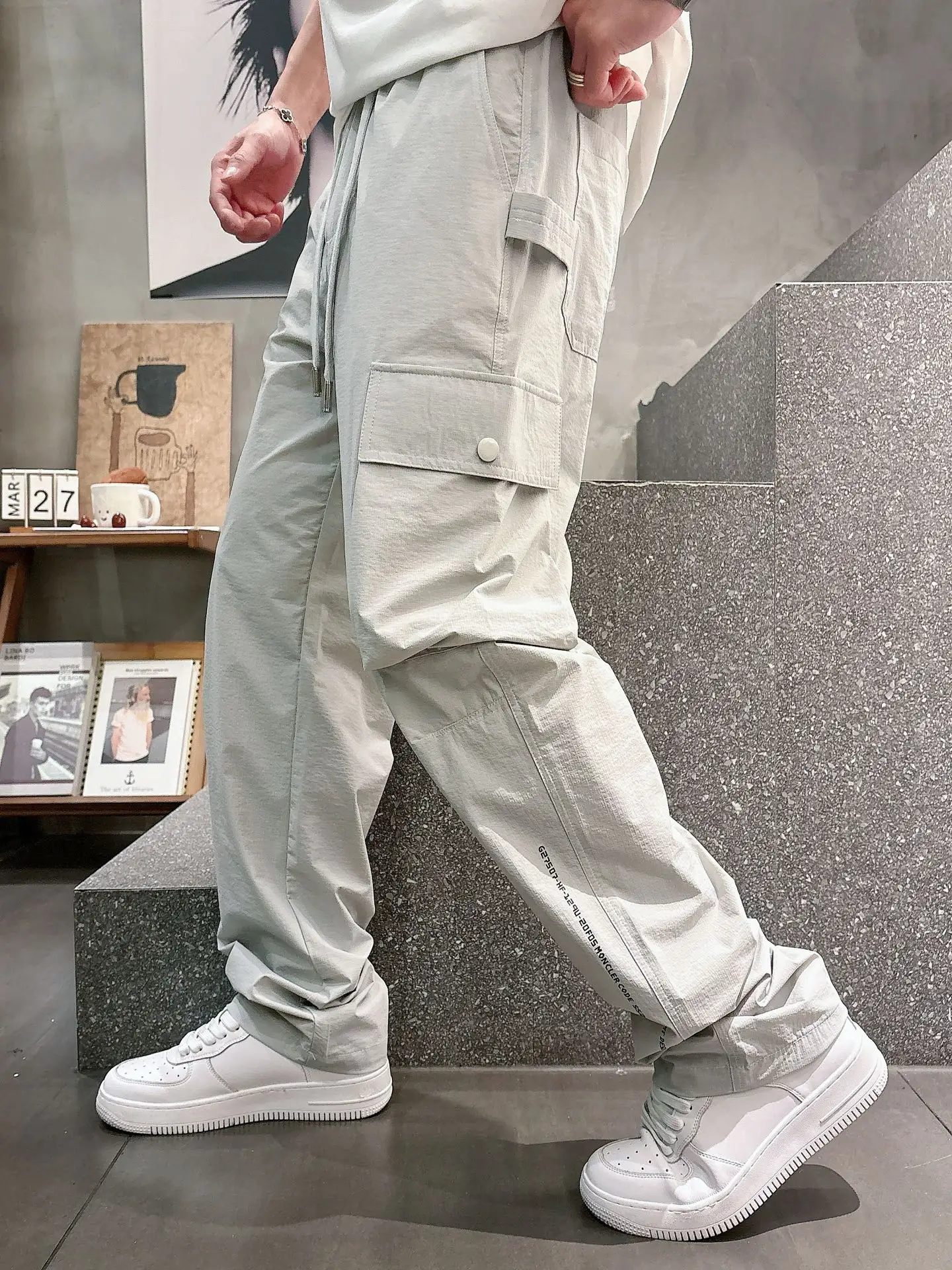 Moncler Logo-Appliqué Cargo Trousers D23511992 — view 3