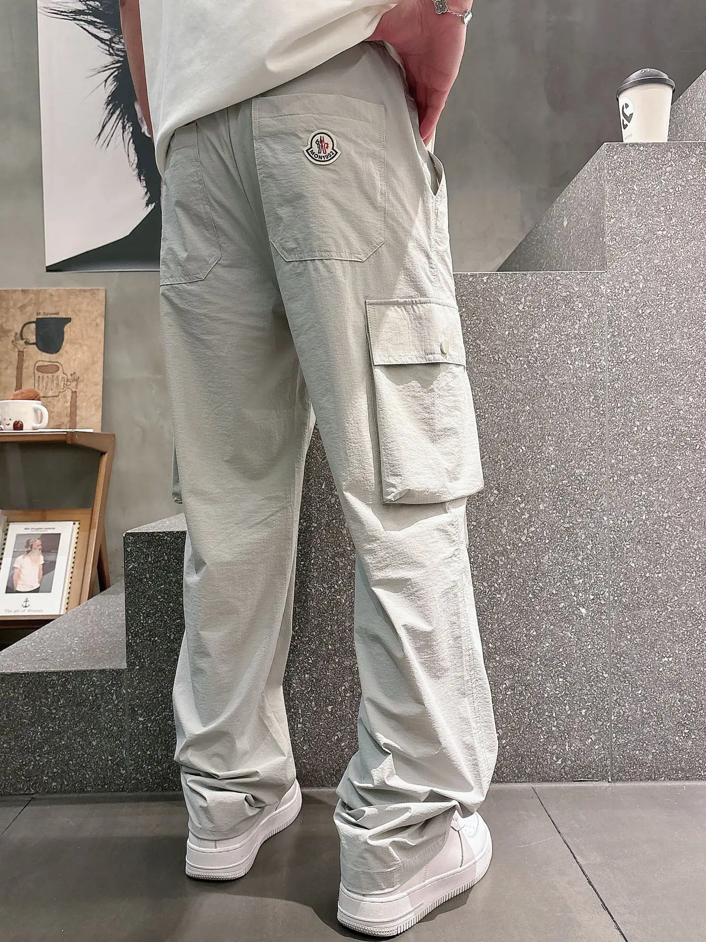 Moncler Logo-Appliqué Cargo Trousers D23511992 — view 4