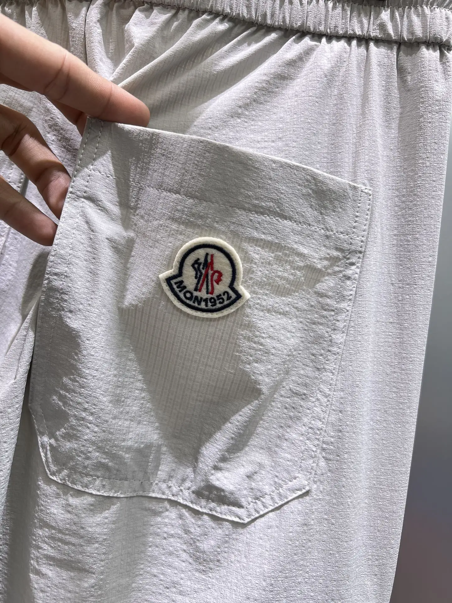 Moncler Logo-Patch Cargo Trousers D23511955 — view 6