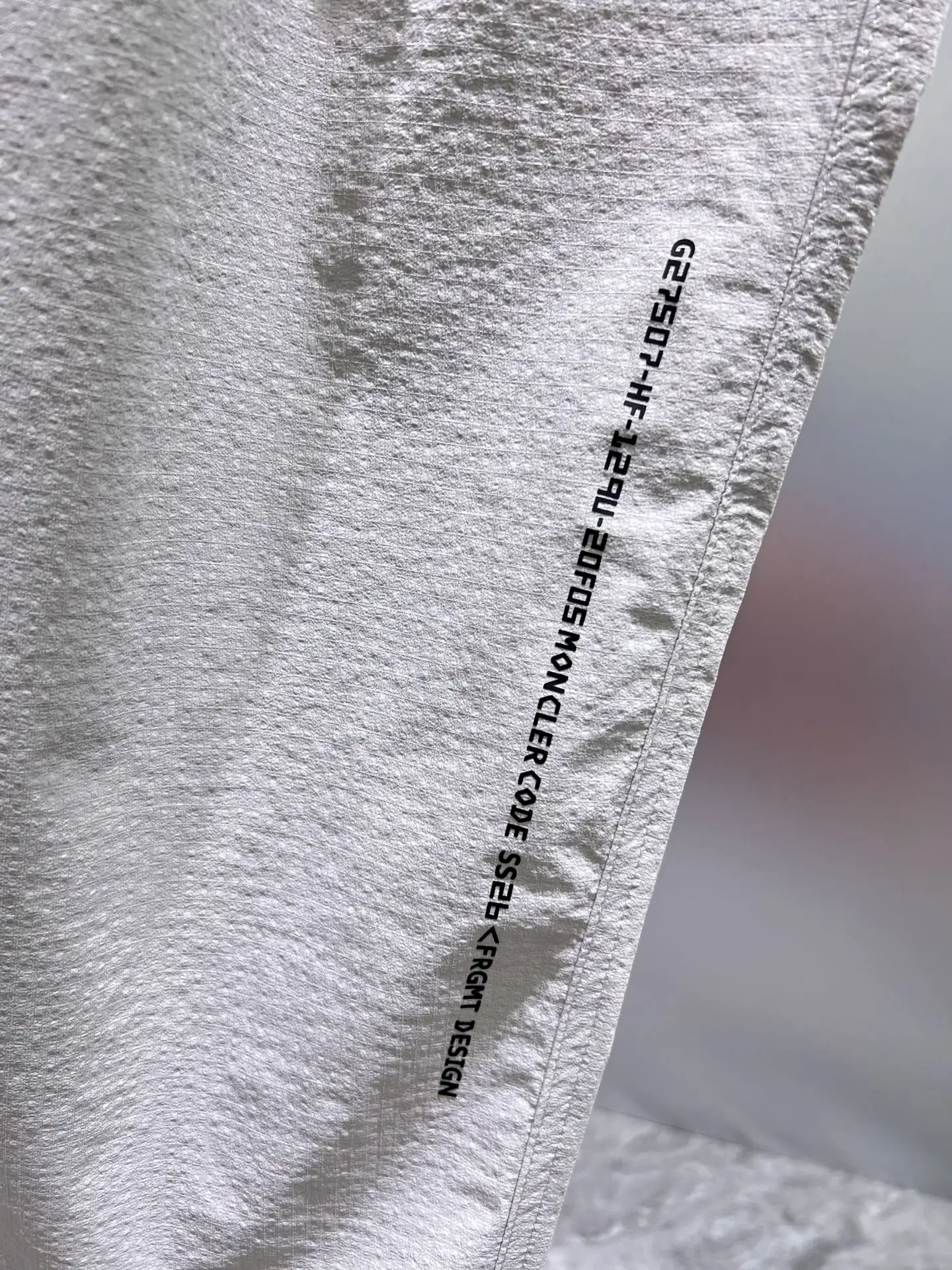 Moncler Logo-Patch Cargo Trousers D23511955 — view 7