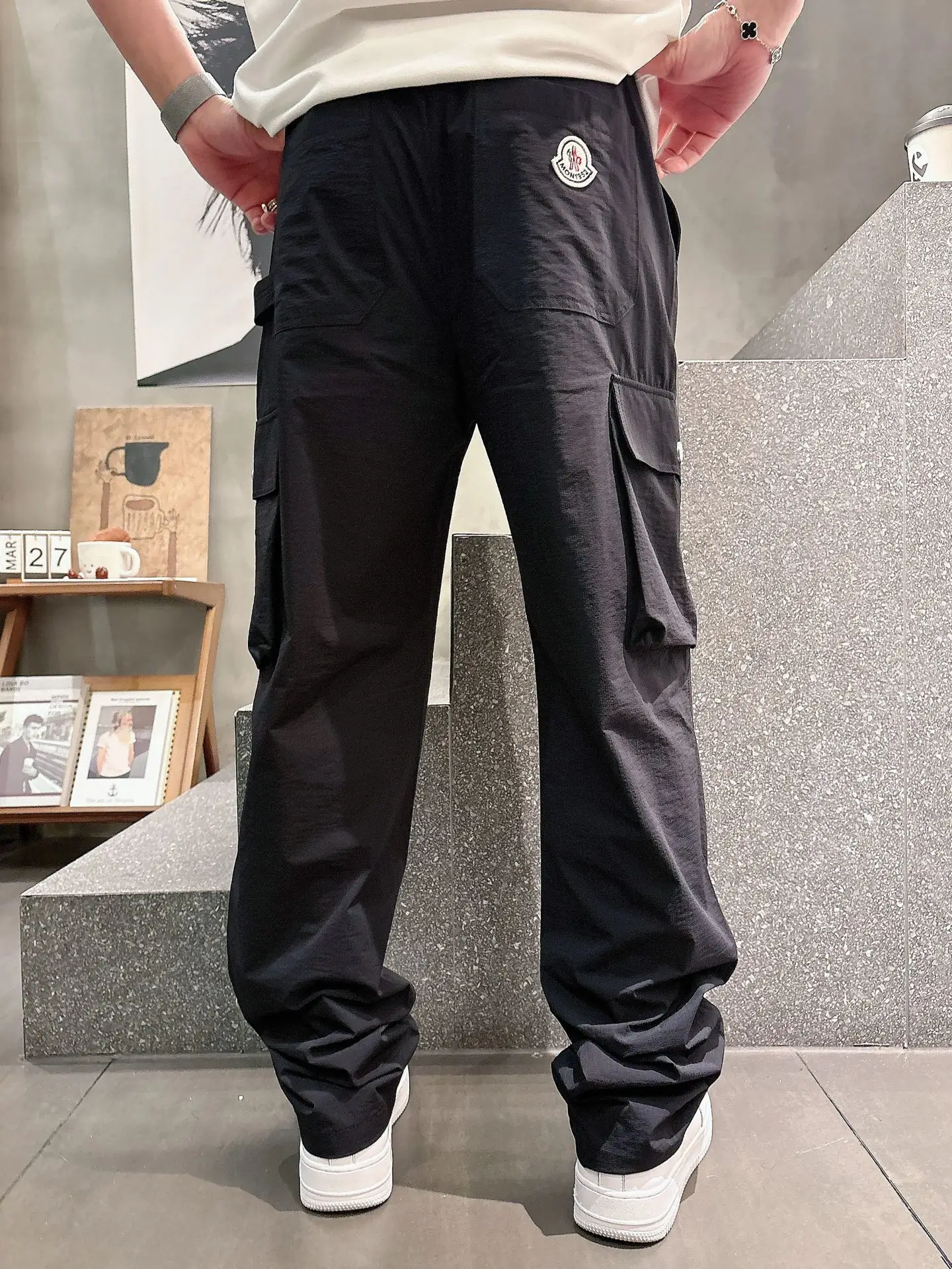 Logo-Patch Straight-Leg Cargo Trousers D23511991 — view 6