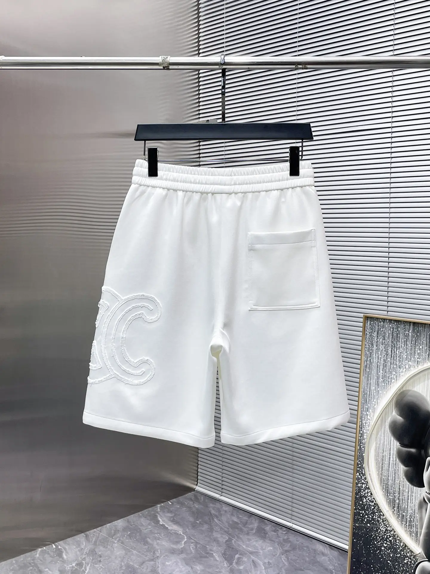 Logo Appliqué Drawstring Shorts D20012030 — view 2