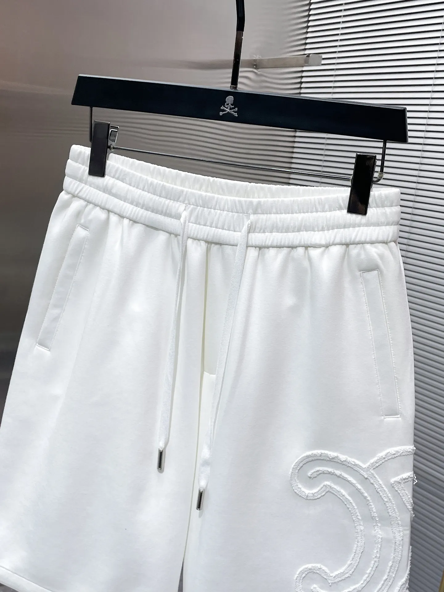 Logo Appliqué Drawstring Shorts D20012030 — view 4