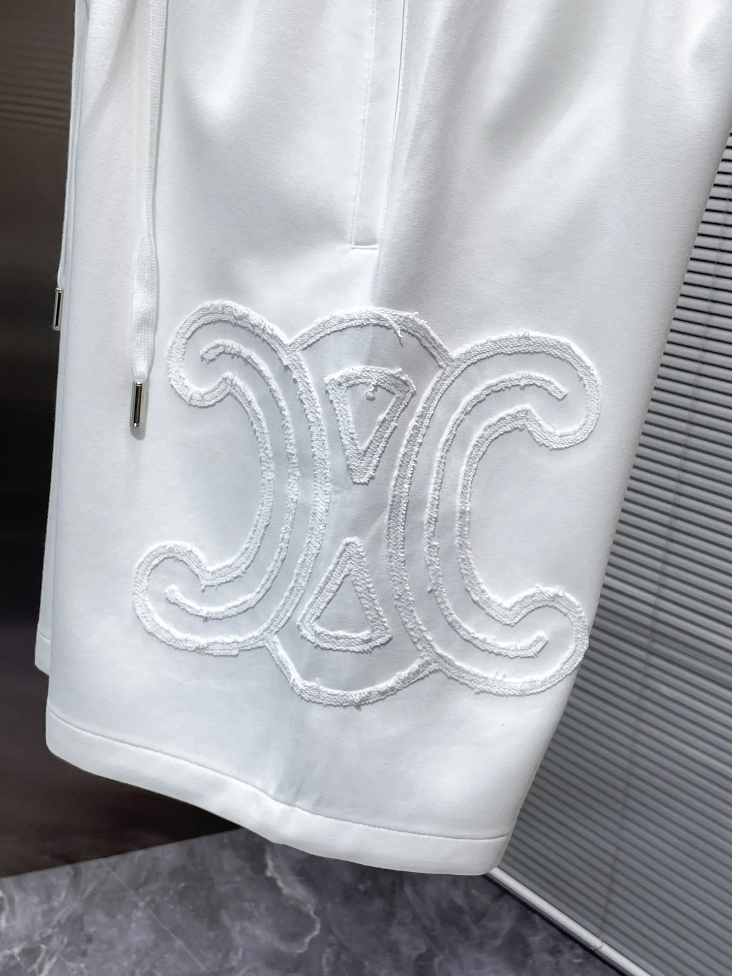 Logo Appliqué Drawstring Shorts D20012030 — view 8