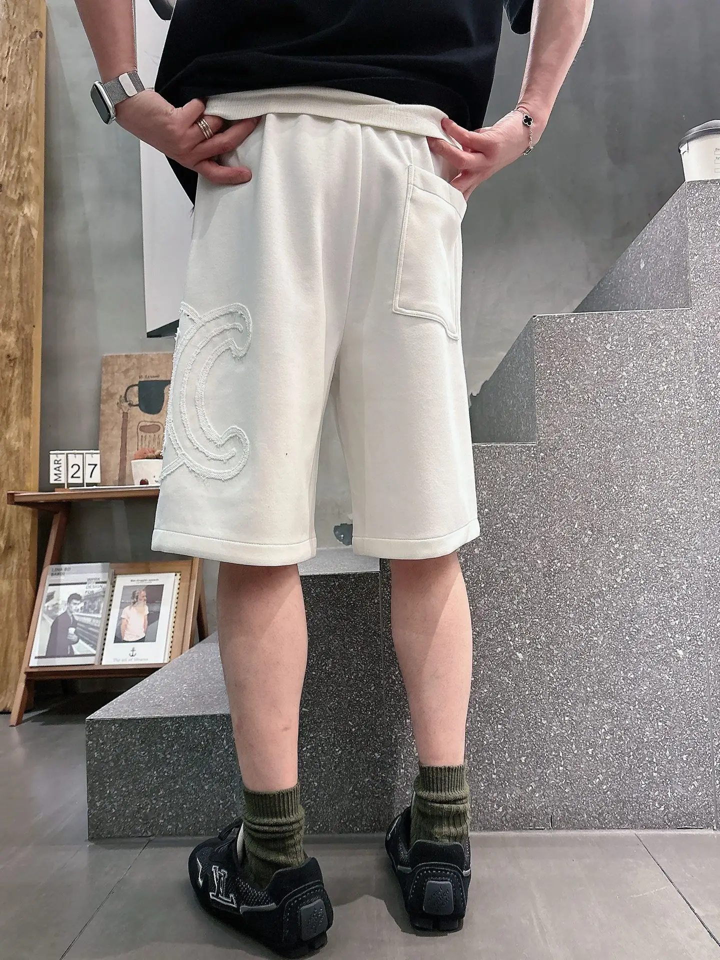 Logo Appliqué Cotton-Blend Shorts D20012048 — view 5
