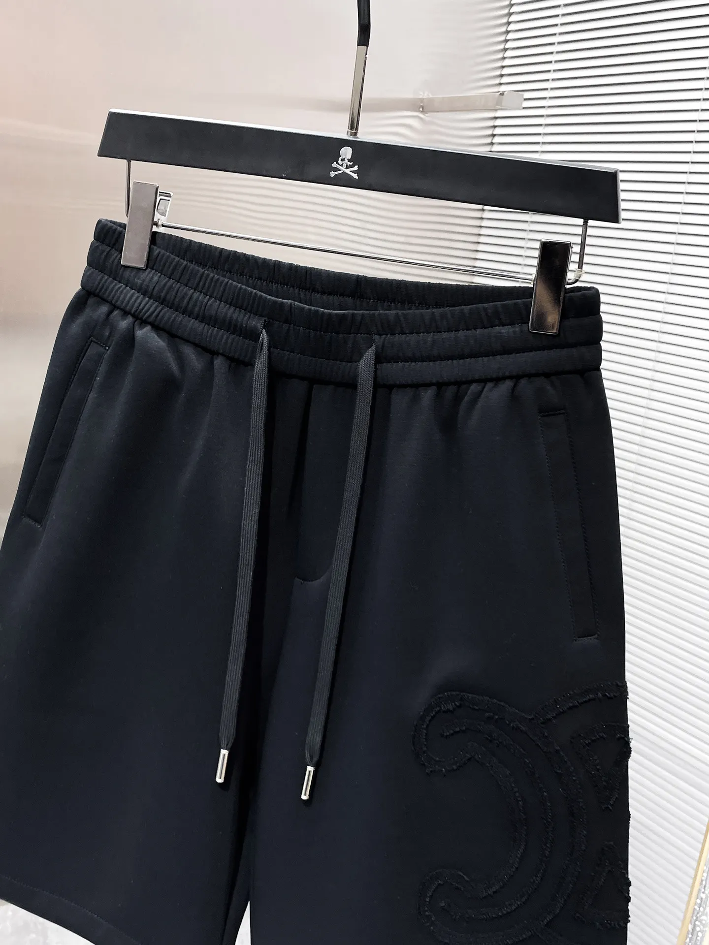 Logo Appliqué Drawstring Sweat Shorts D20012031 — view 4