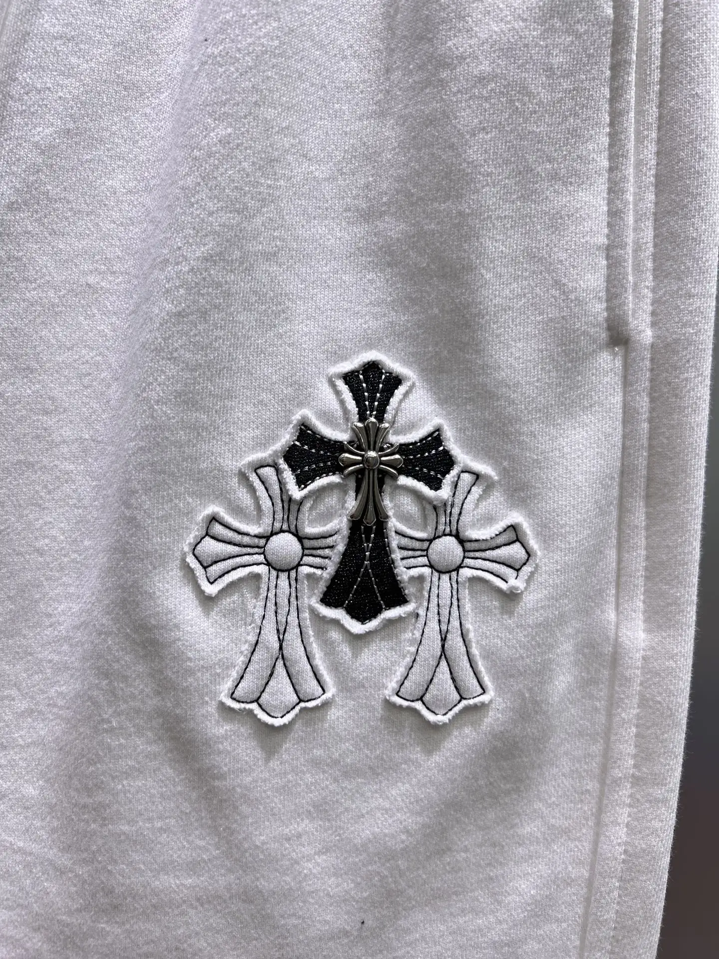 Cross Patch Embroidered Sweat Shorts D21012010 — view 6