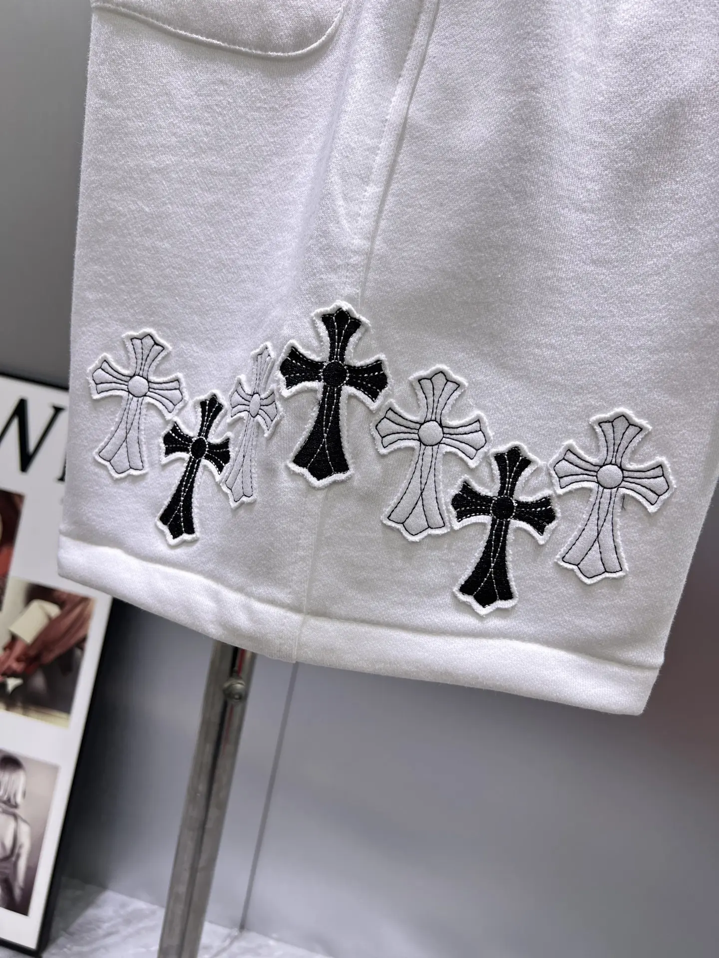 Cross Patch Embroidered Sweat Shorts D21012010 — view 8