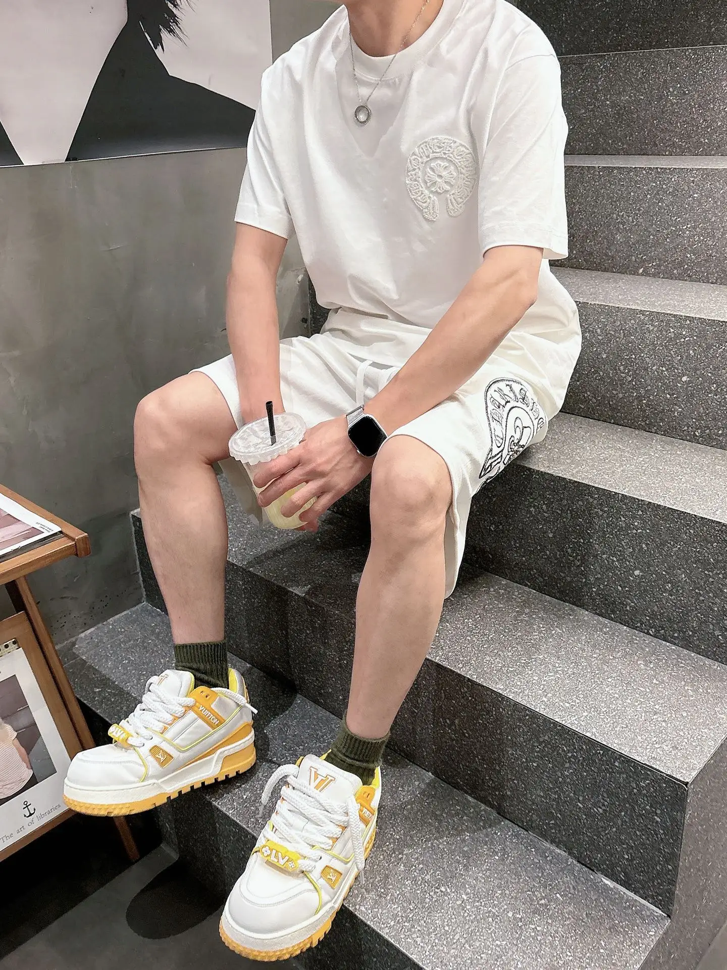 Logo Embroidered Drawstring Shorts D20012044 — view 6
