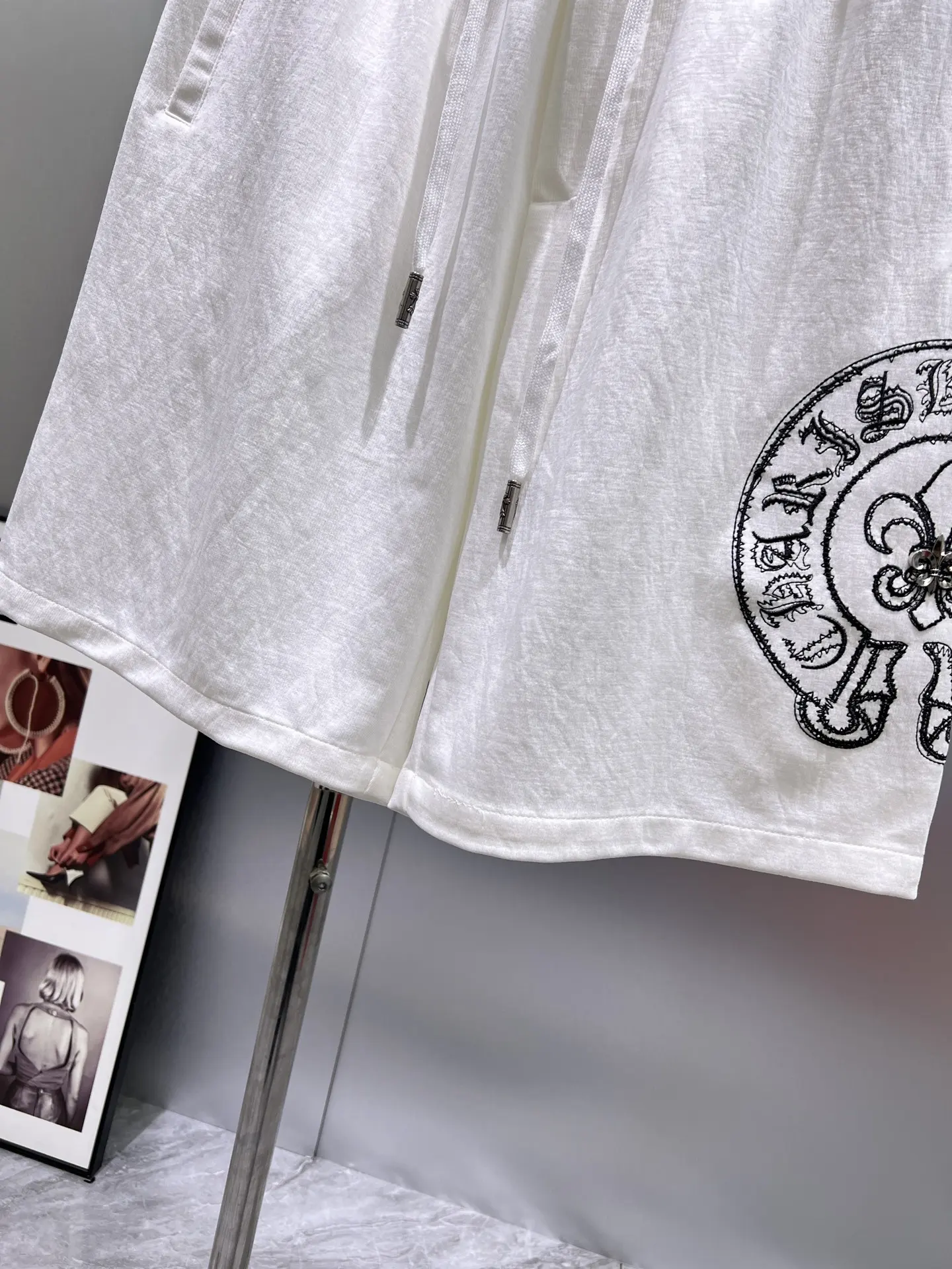 Logo Embroidered Cotton Jersey Shorts D20012020 — view 7